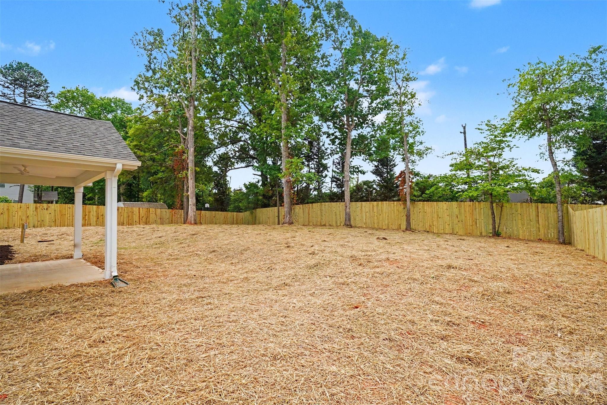7925 Large Oak Lane — Mint Hill