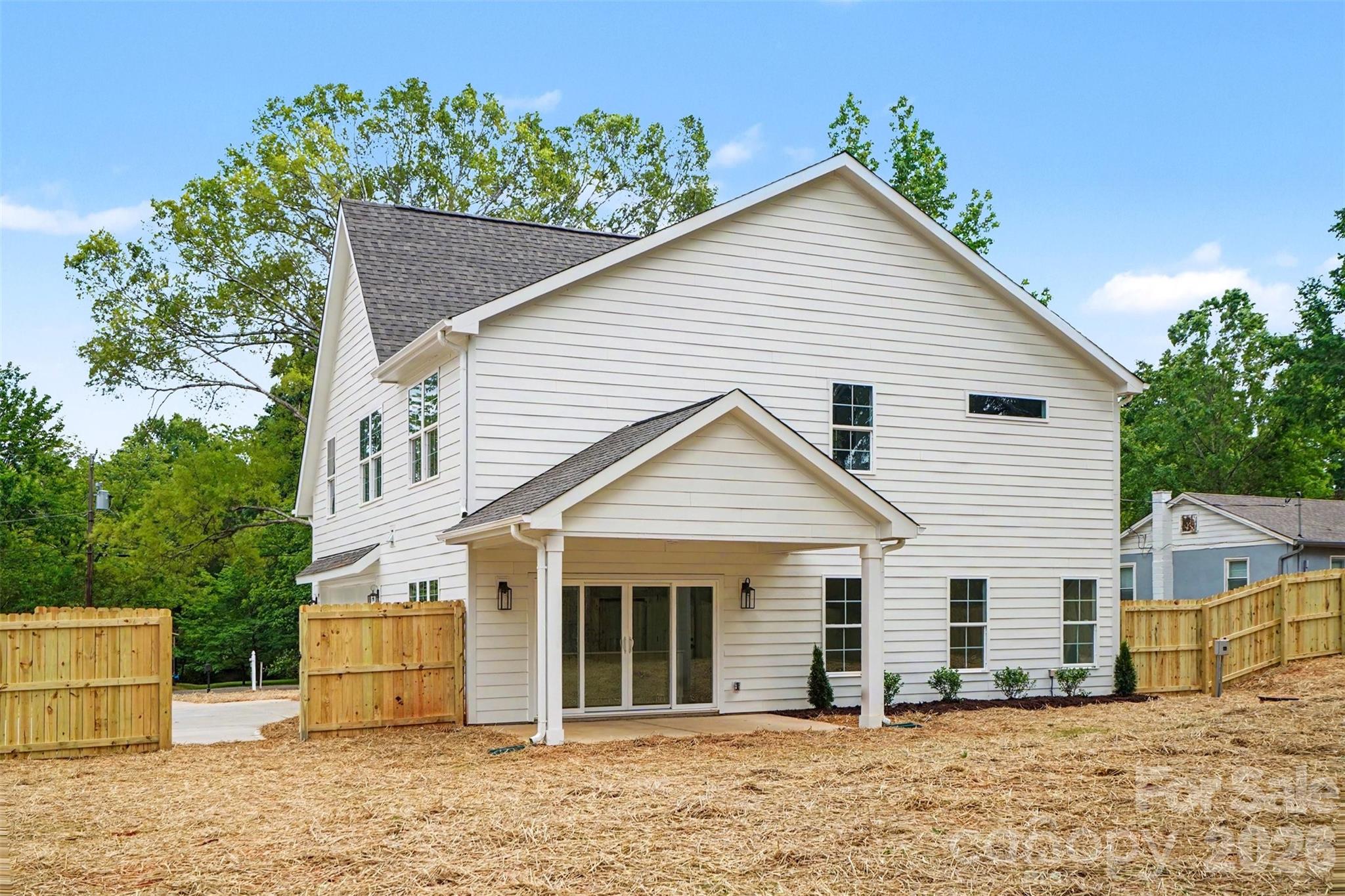 7925 Large Oak Lane — Mint Hill