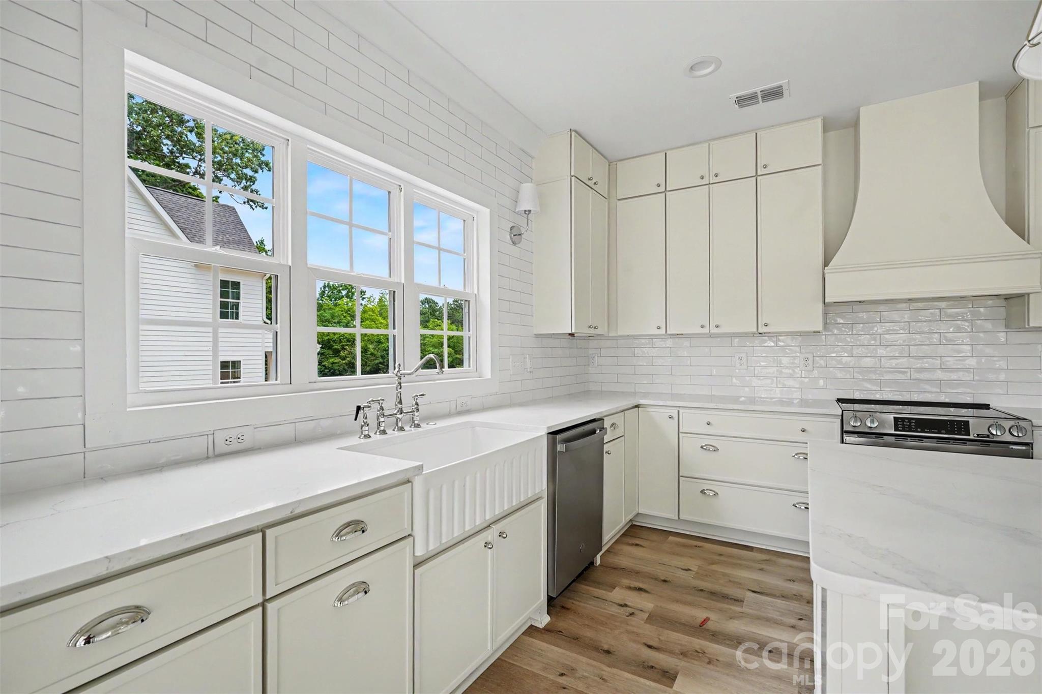 7925 Large Oak Lane — Mint Hill