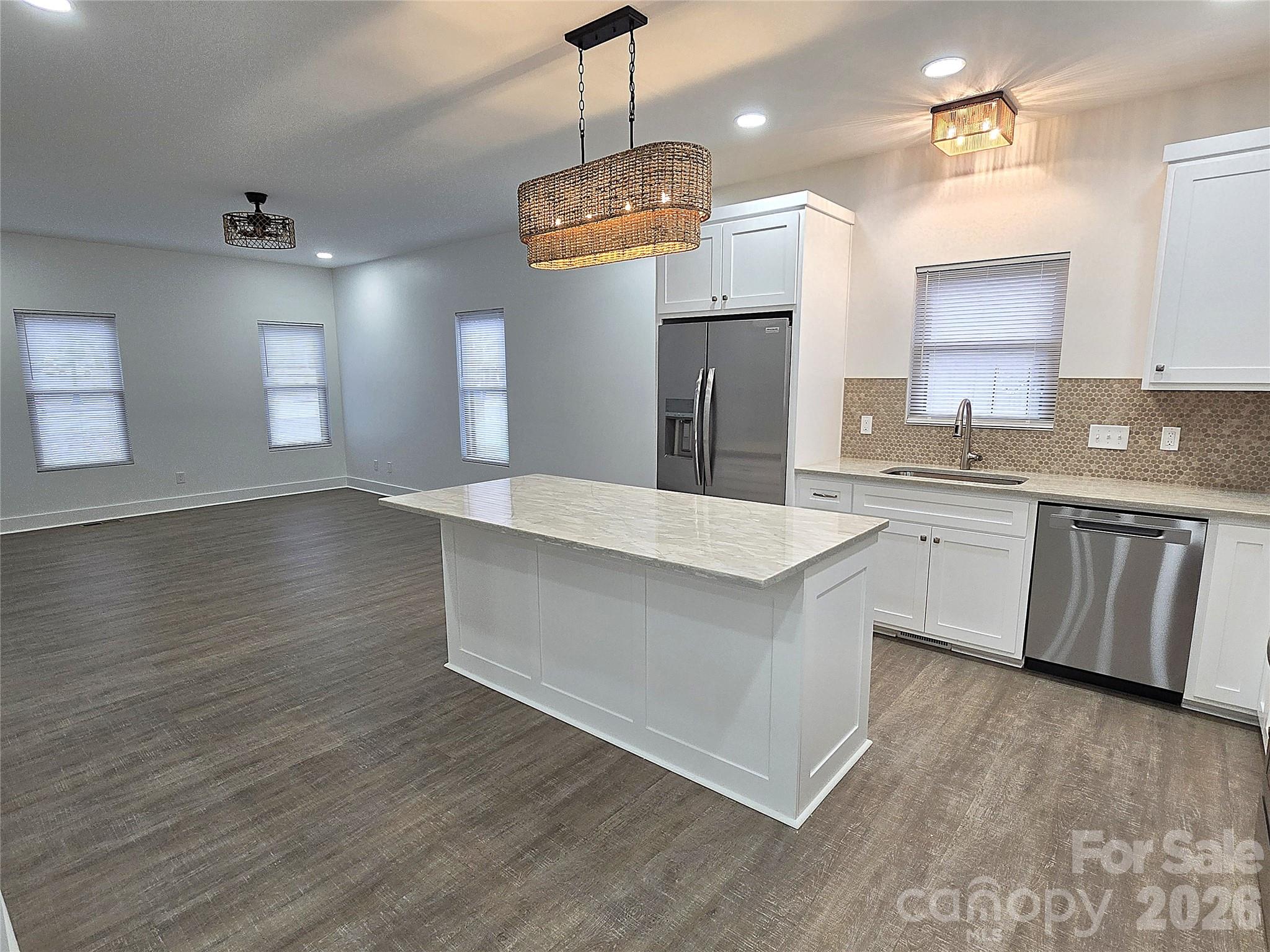 768 8th Street NE — Hickory