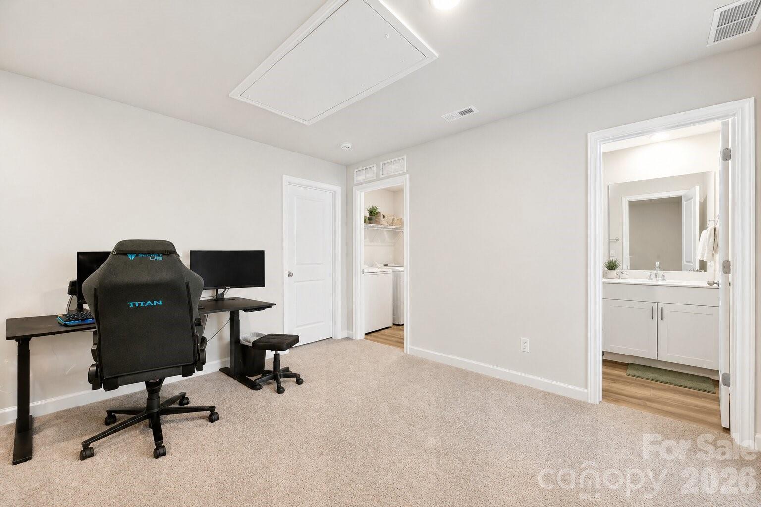 1021 Plumcrest Drive — Charlotte