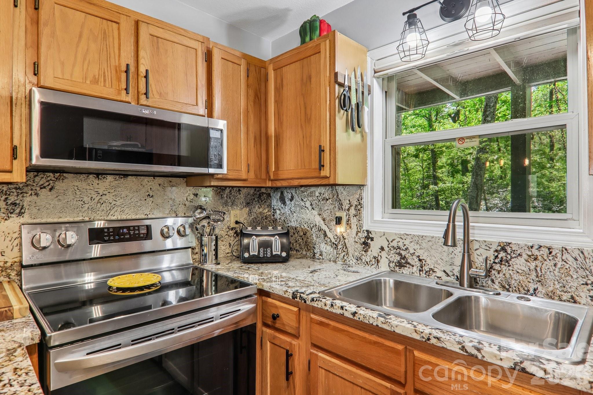 12 Indian Trace Road — Maggie Valley