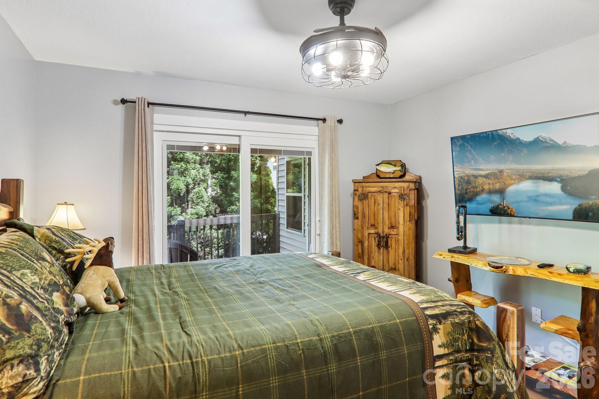 12 Indian Trace Road — Maggie Valley