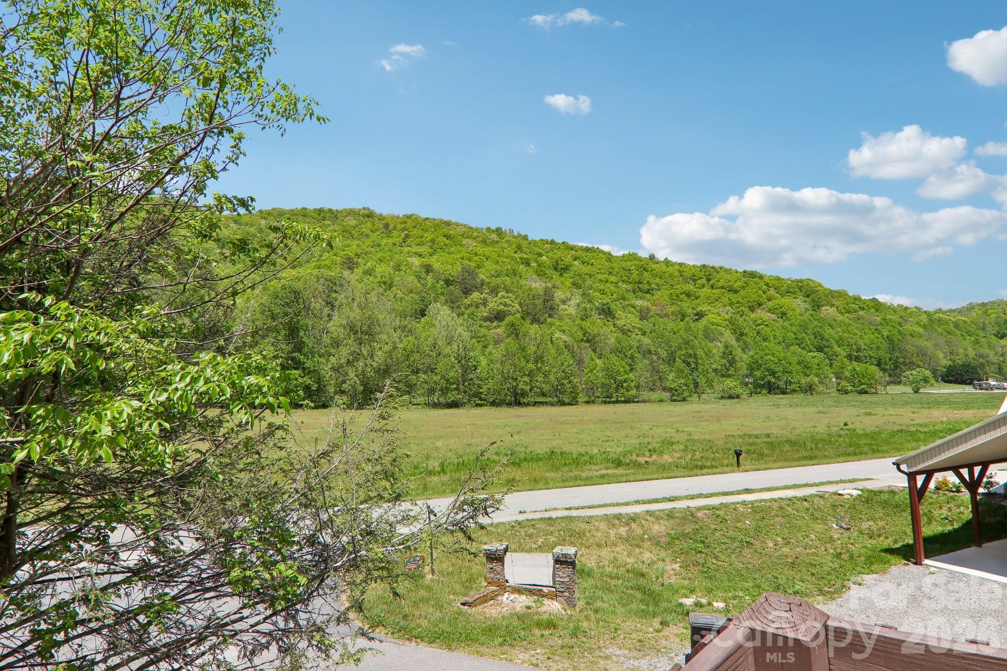 12 Indian Trace Road — Maggie Valley