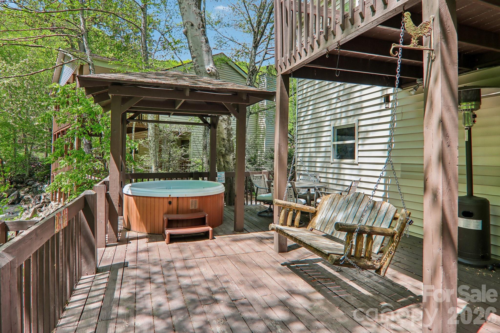 12 Indian Trace Road — Maggie Valley