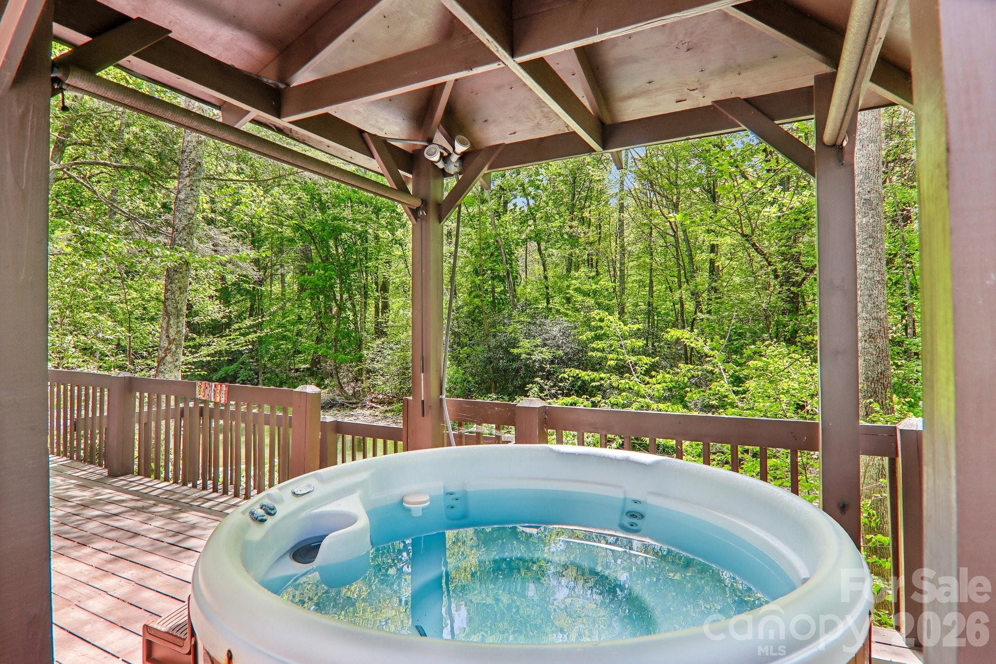 12 Indian Trace Road — Maggie Valley