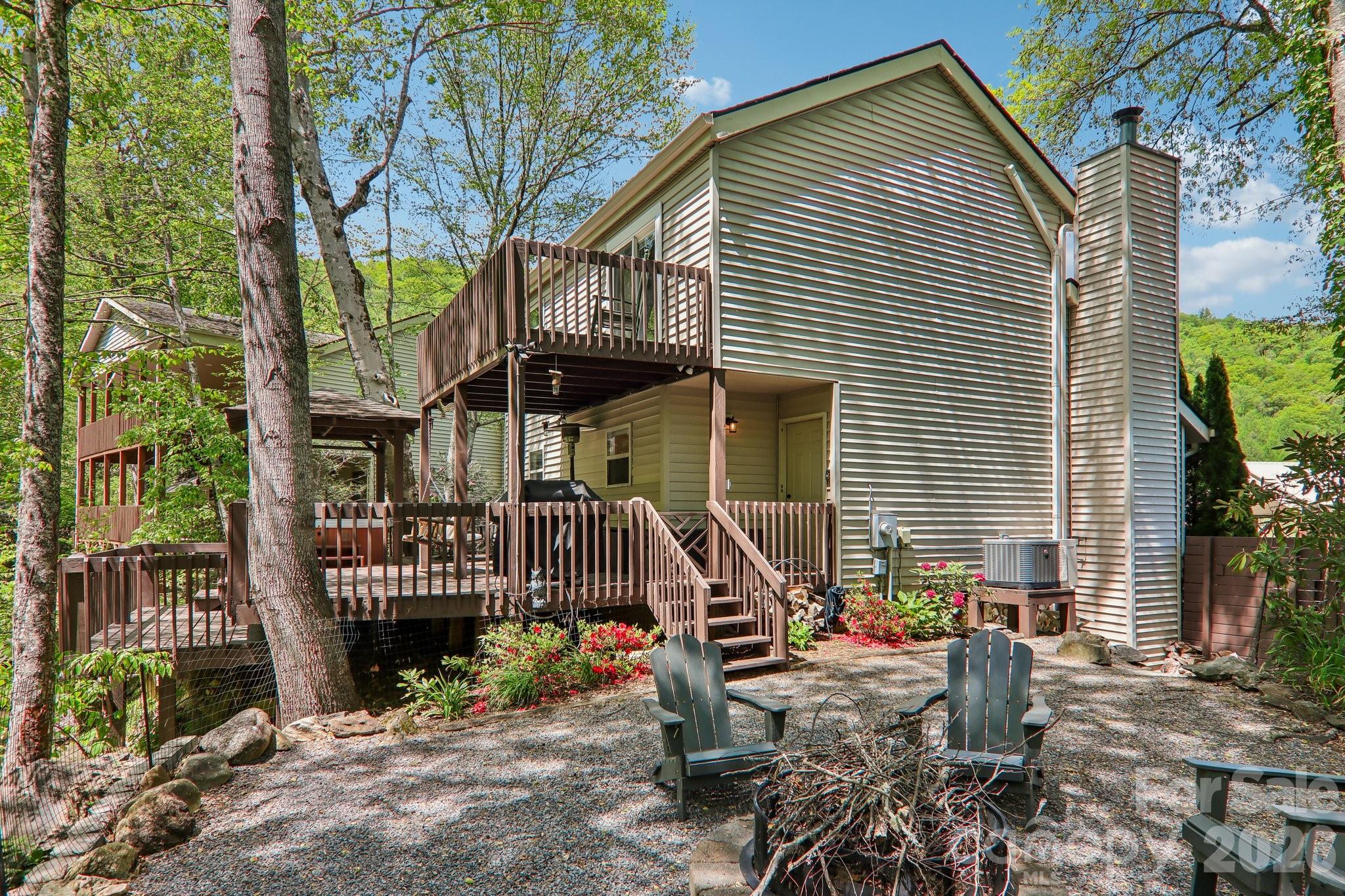 12 Indian Trace Road — Maggie Valley