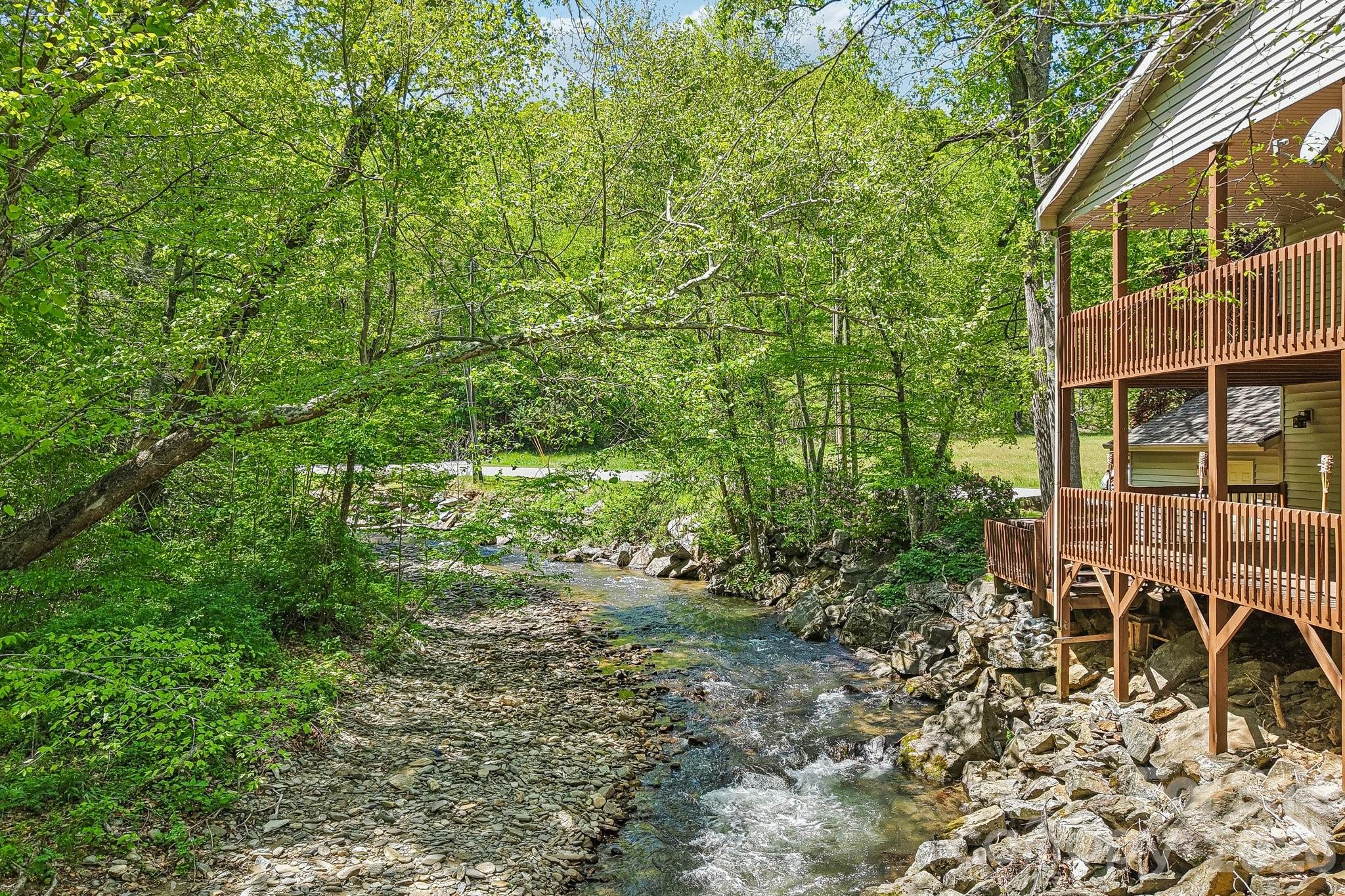12 Indian Trace Road — Maggie Valley