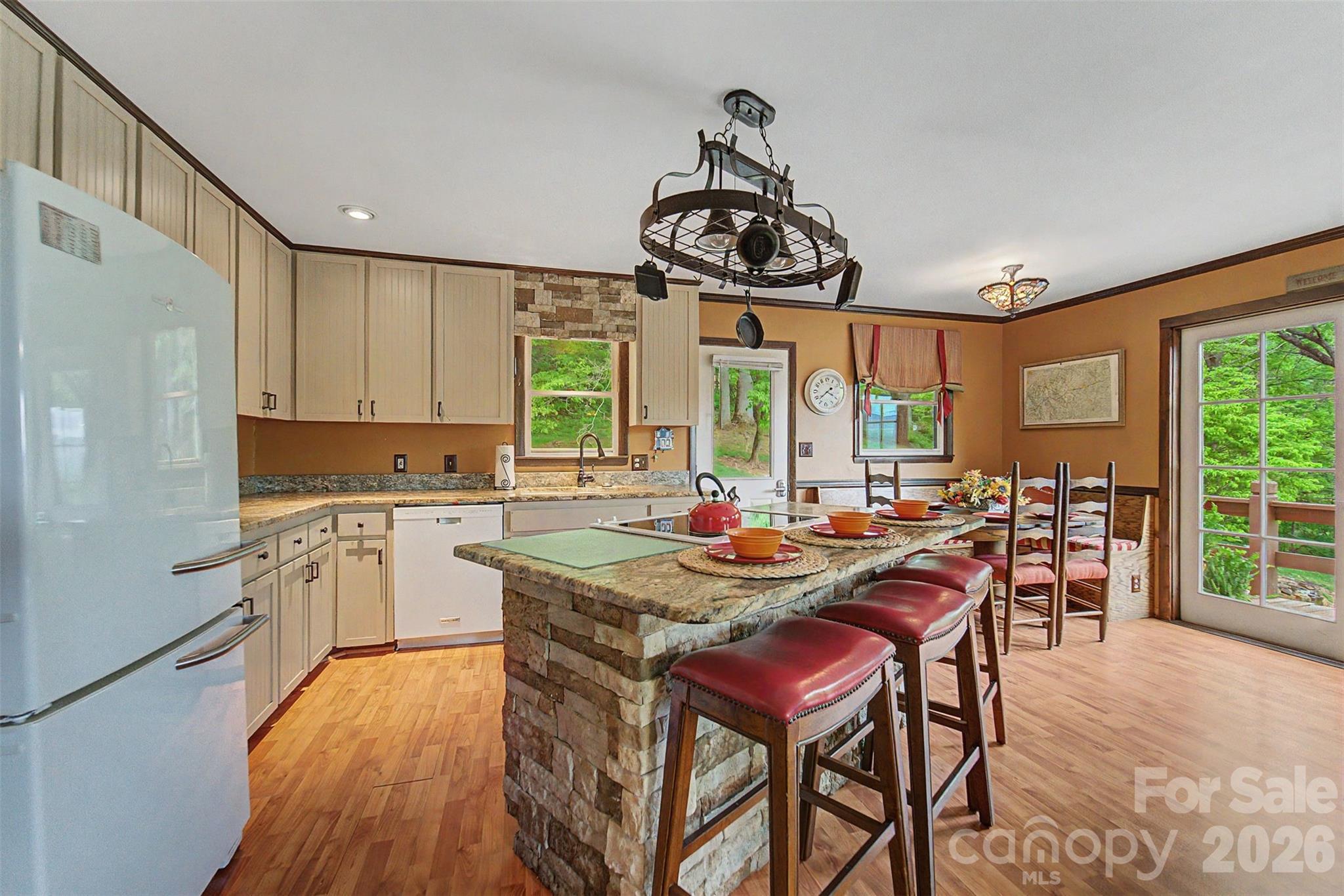 1413 Kitchens Branch Road — Sylva