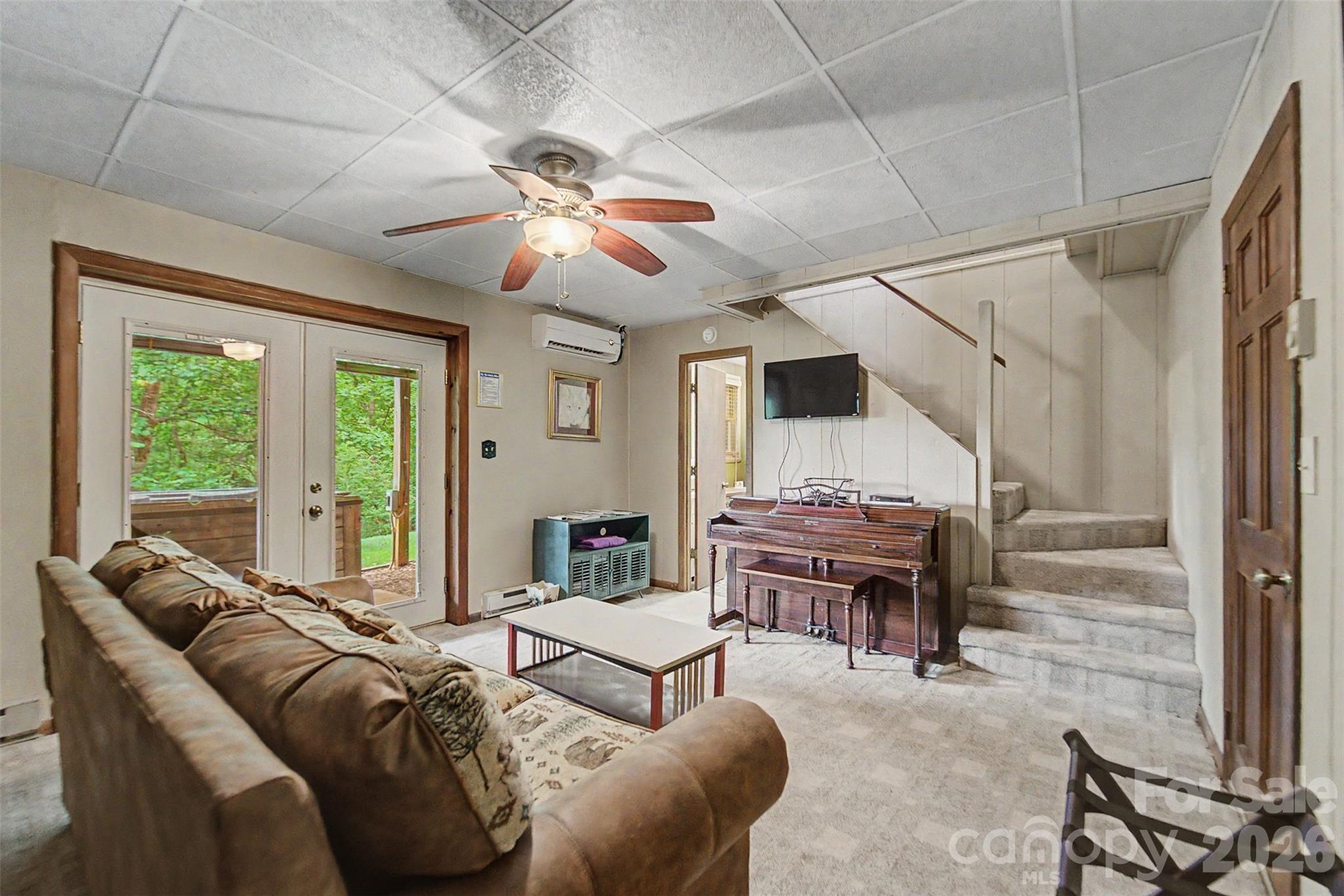 1413 Kitchens Branch Road — Sylva