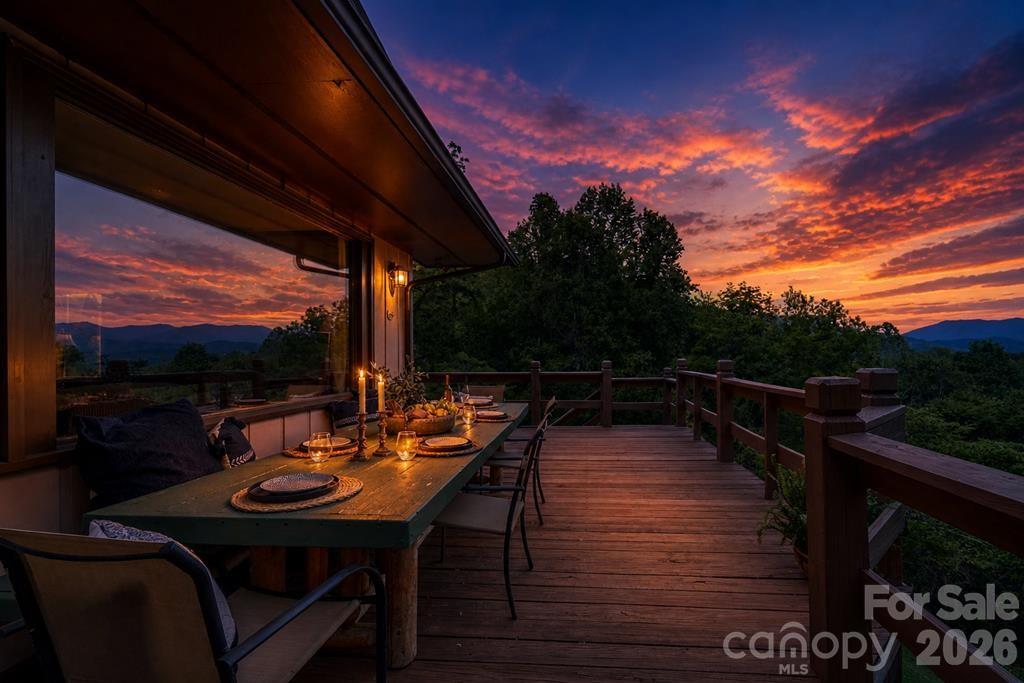 1413 Kitchens Branch Road — Sylva