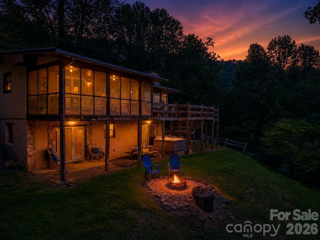 1413 Kitchens Branch Road — Sylva