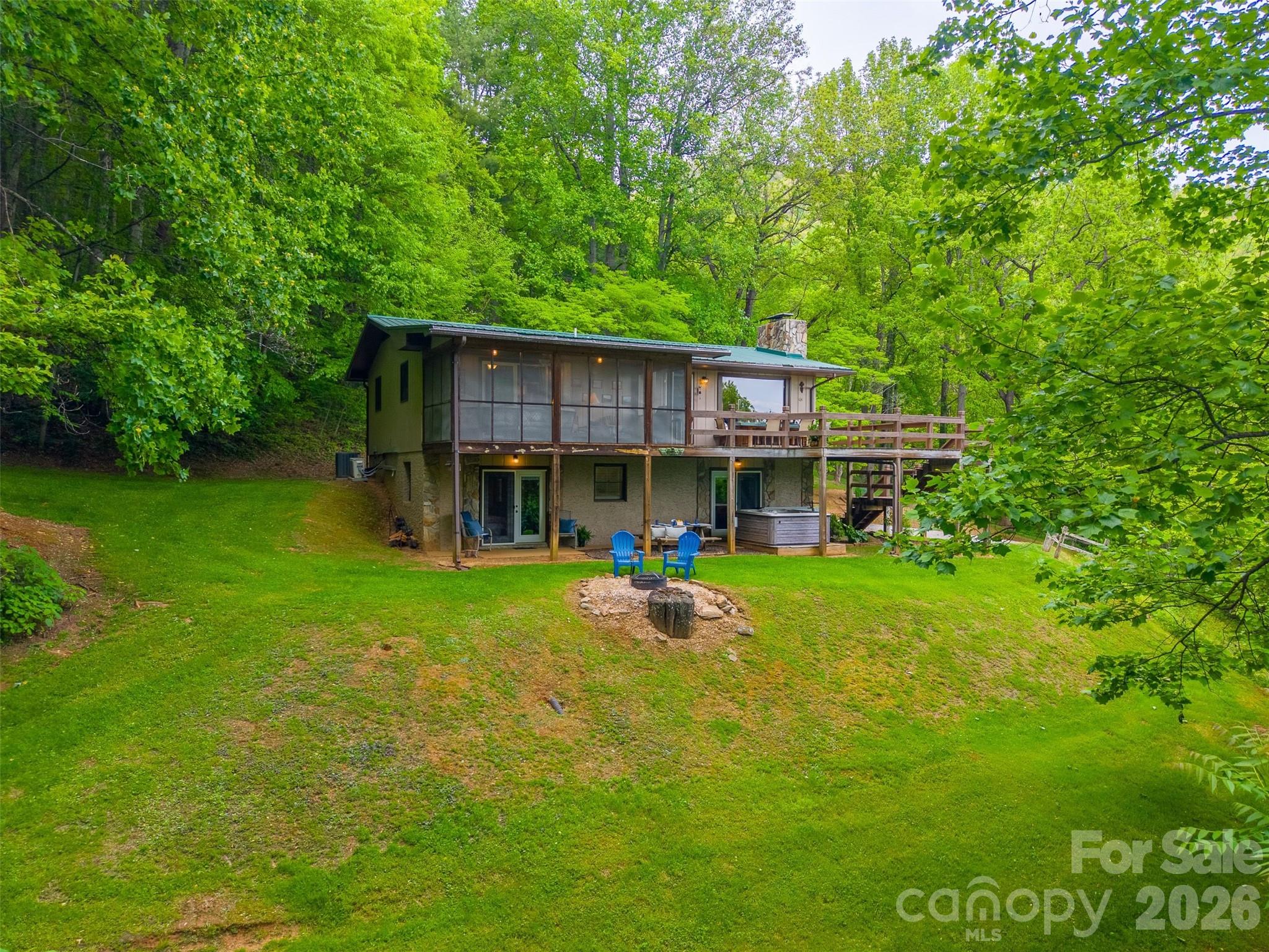 1413 Kitchens Branch Road — Sylva