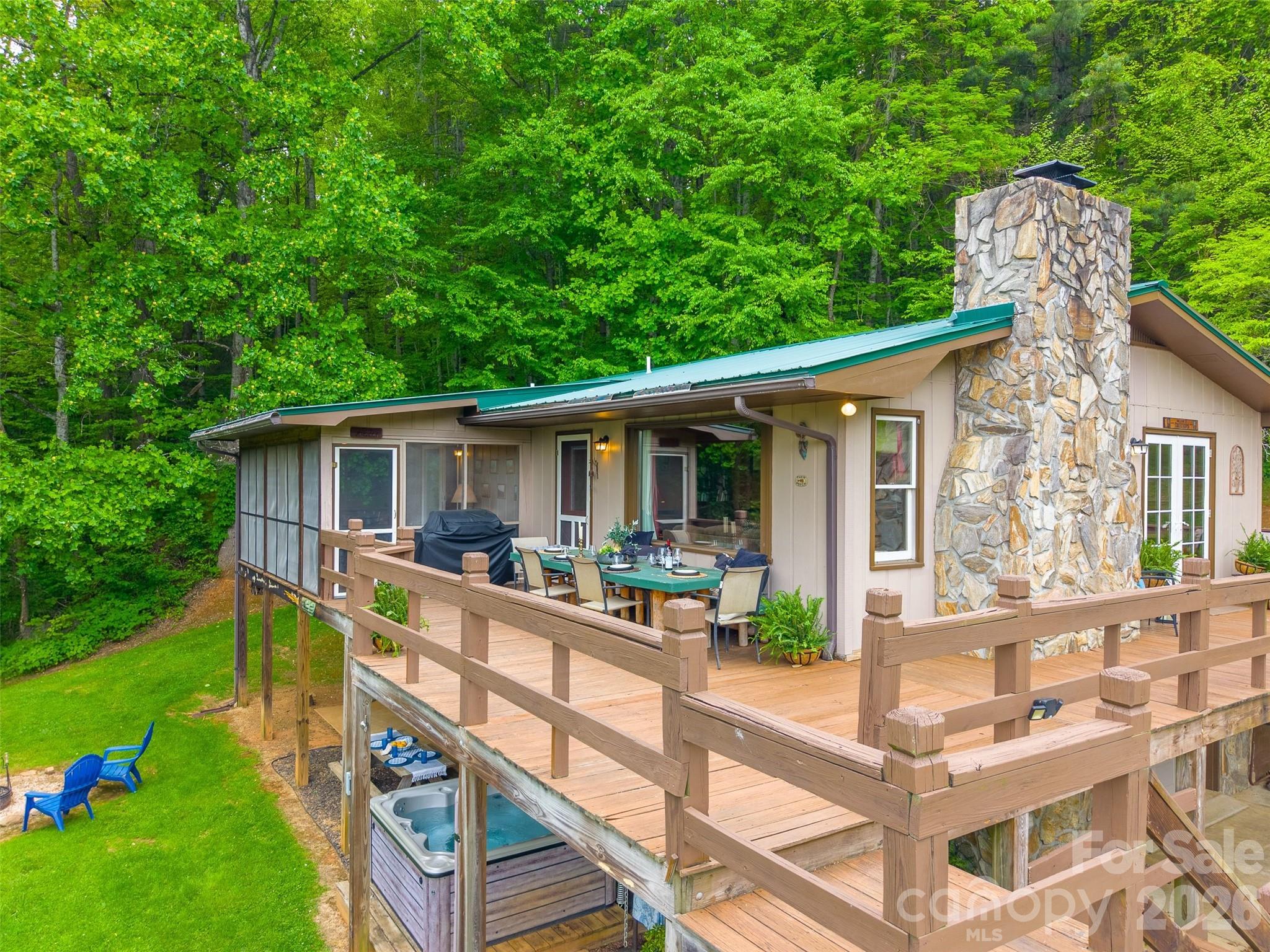 1413 Kitchens Branch Road — Sylva
