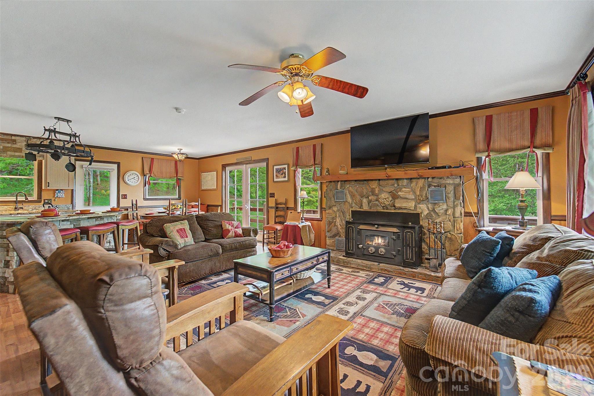 1413 Kitchens Branch Road — Sylva