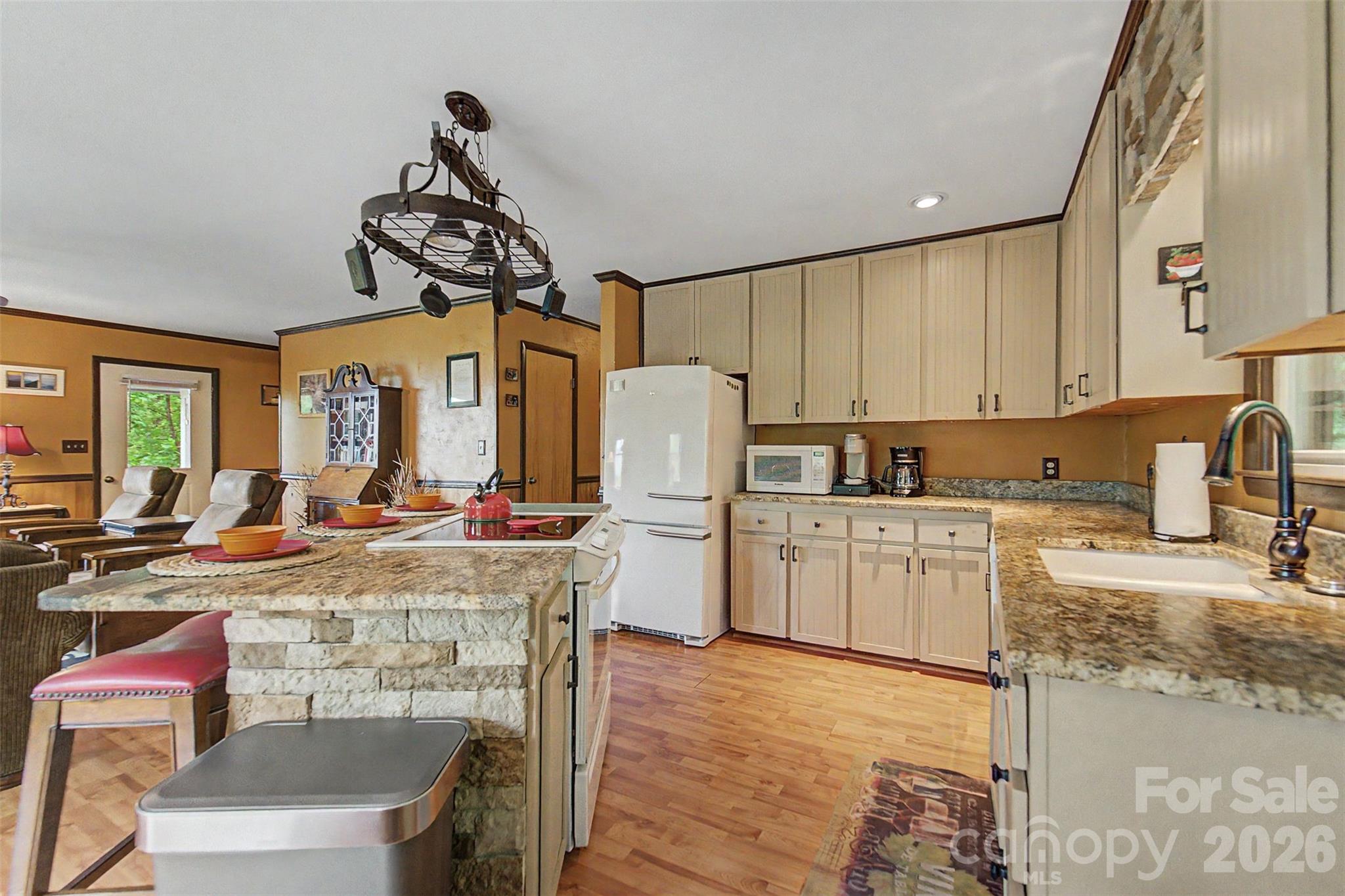 1413 Kitchens Branch Road — Sylva