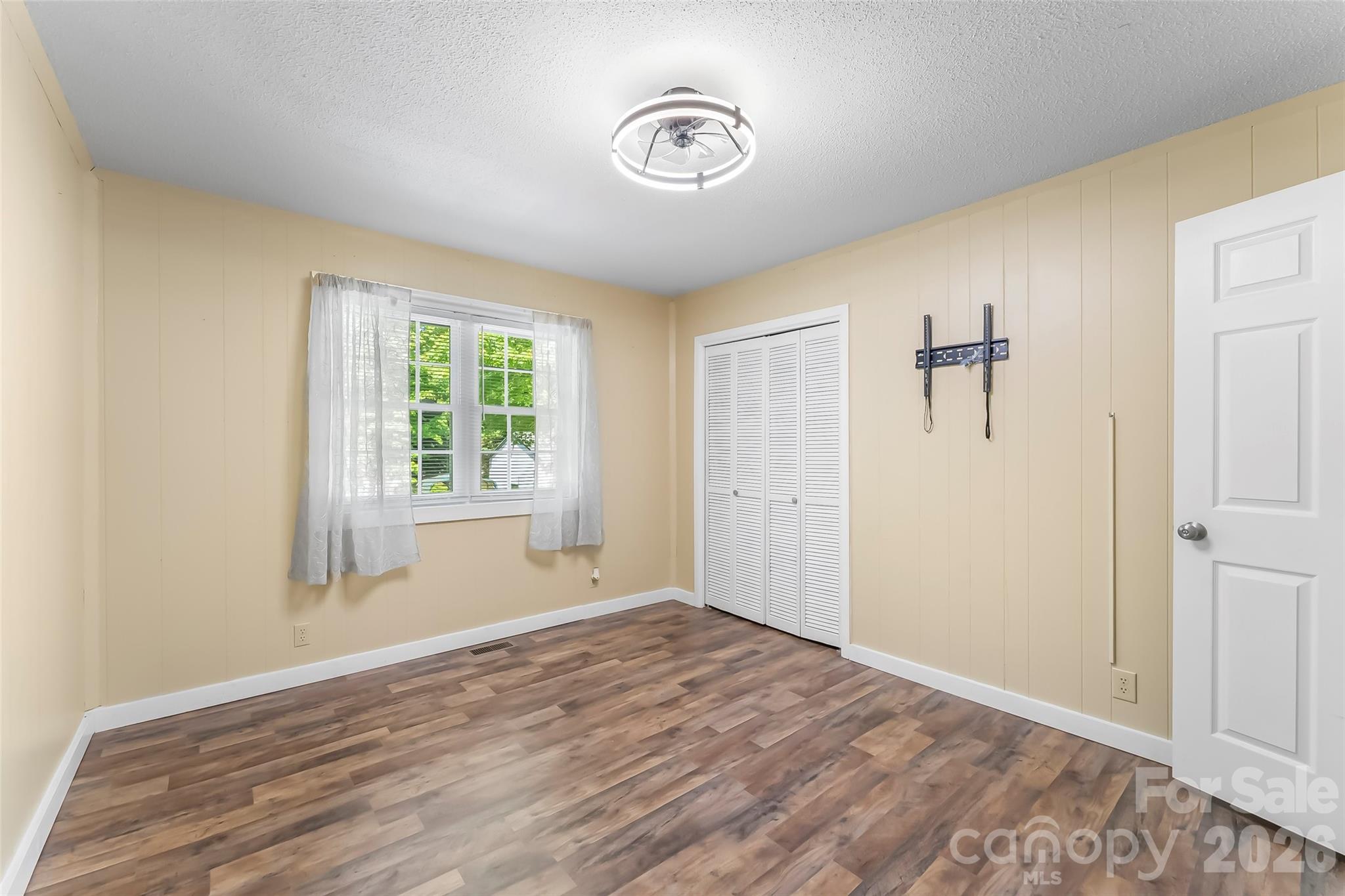 106 Silverstone Drive — Marion