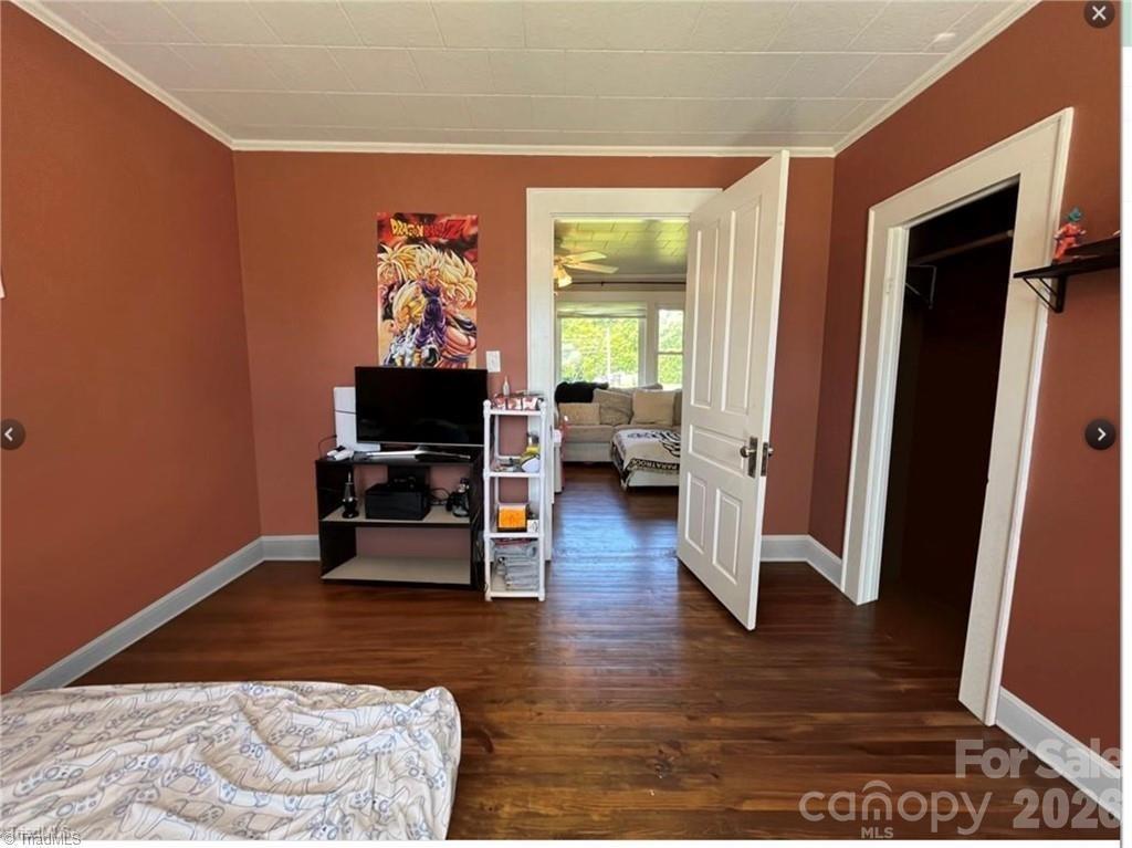 820 Suncrest Orchard Road — North Wilkesboro