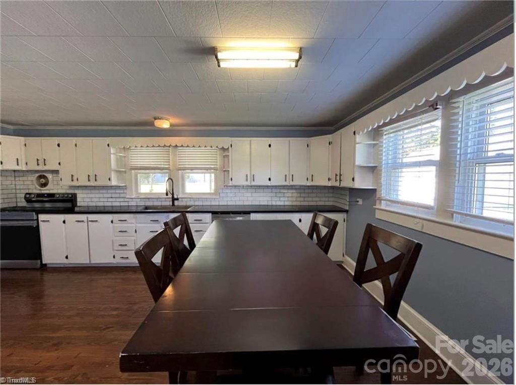 820 Suncrest Orchard Road — North Wilkesboro