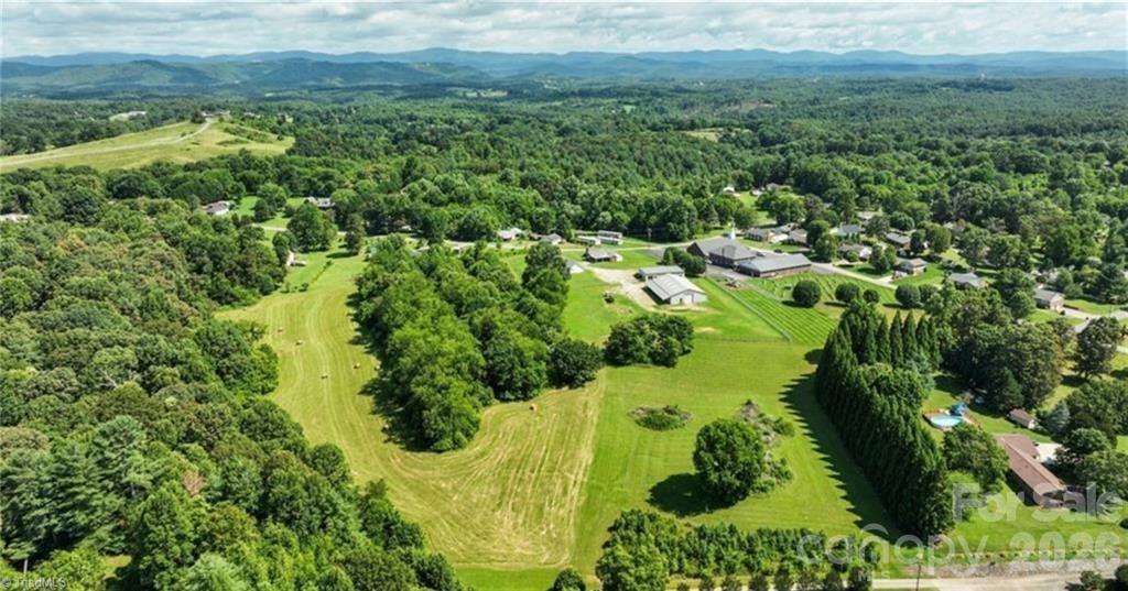 820 Suncrest Orchard Road — North Wilkesboro