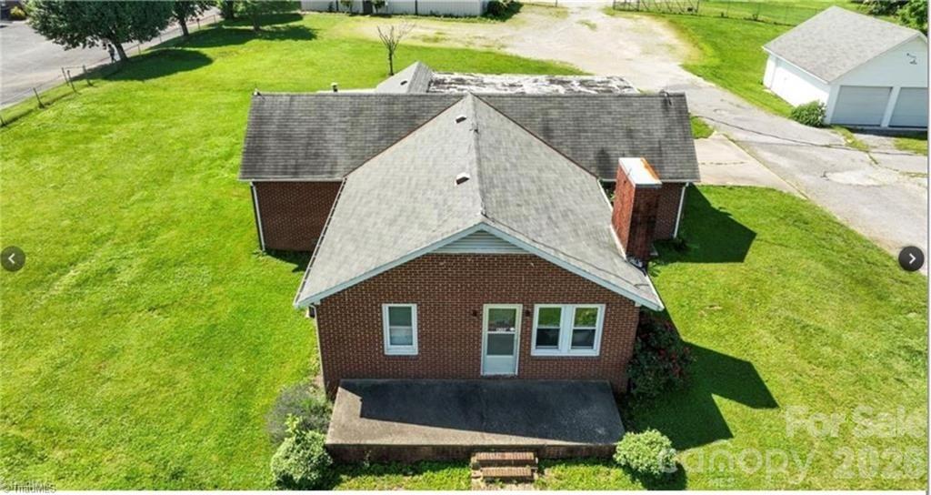 820 Suncrest Orchard Road — North Wilkesboro