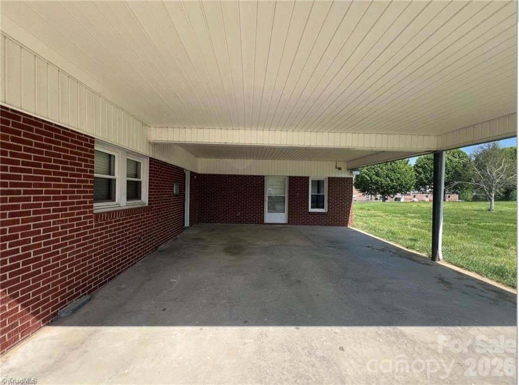 820 Suncrest Orchard Road — North Wilkesboro
