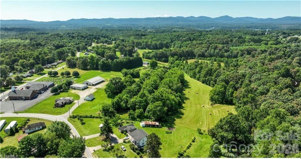 820 Suncrest Orchard Road — North Wilkesboro