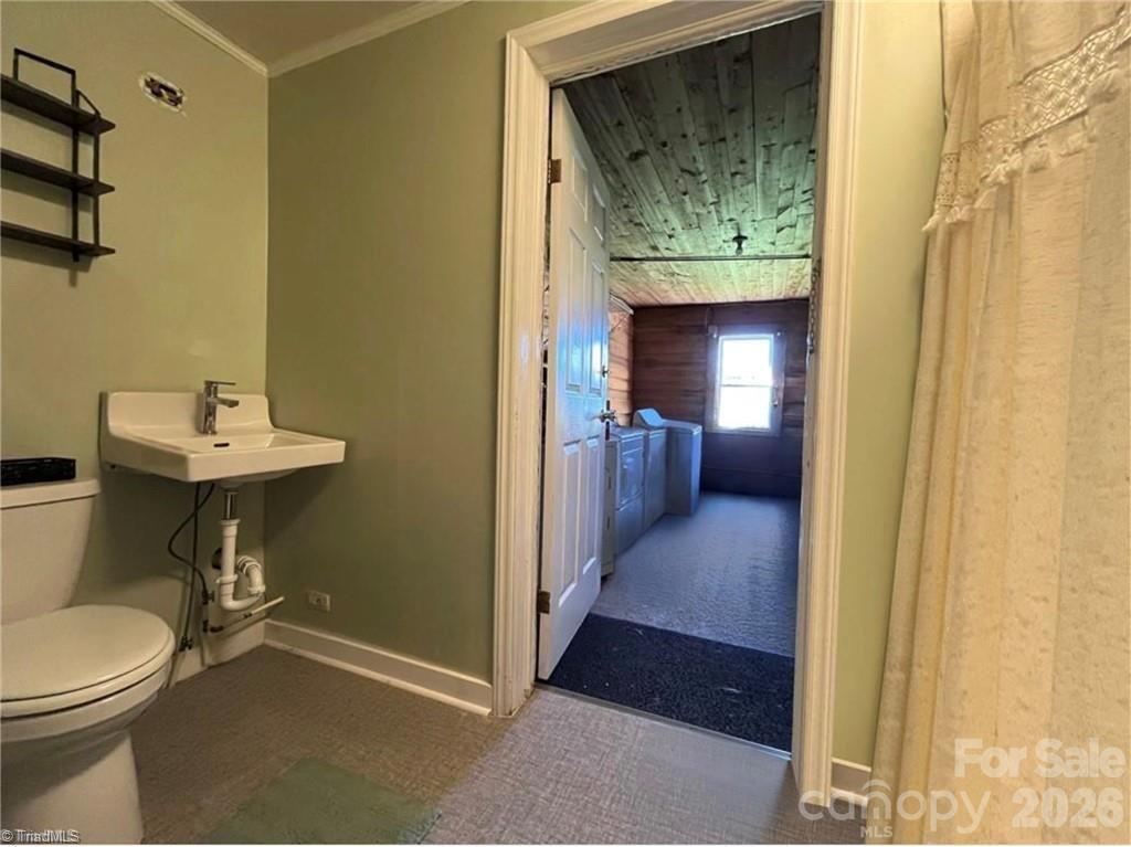 820 Suncrest Orchard Road — North Wilkesboro