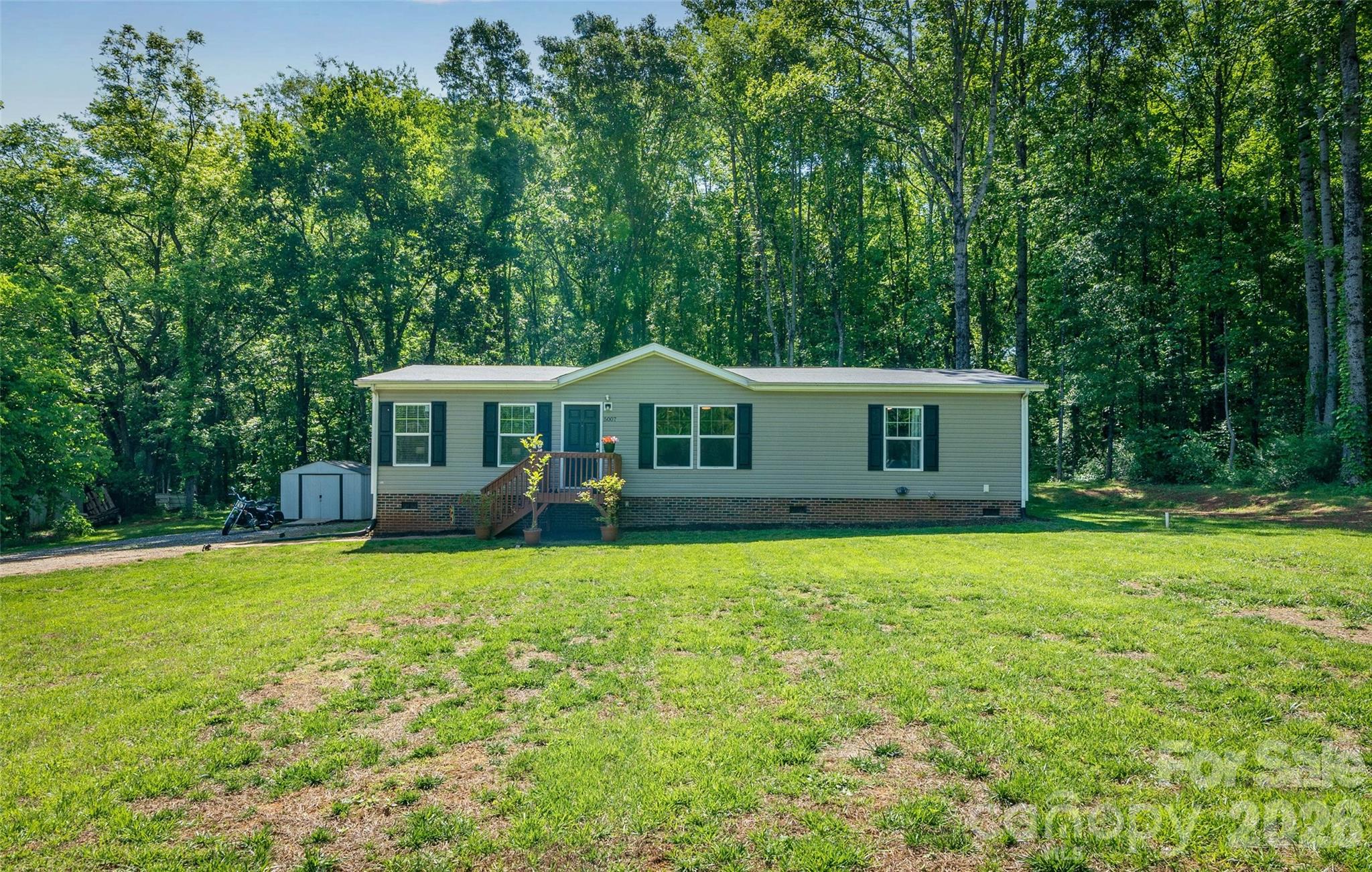 5007 Carlos Road — Catawba