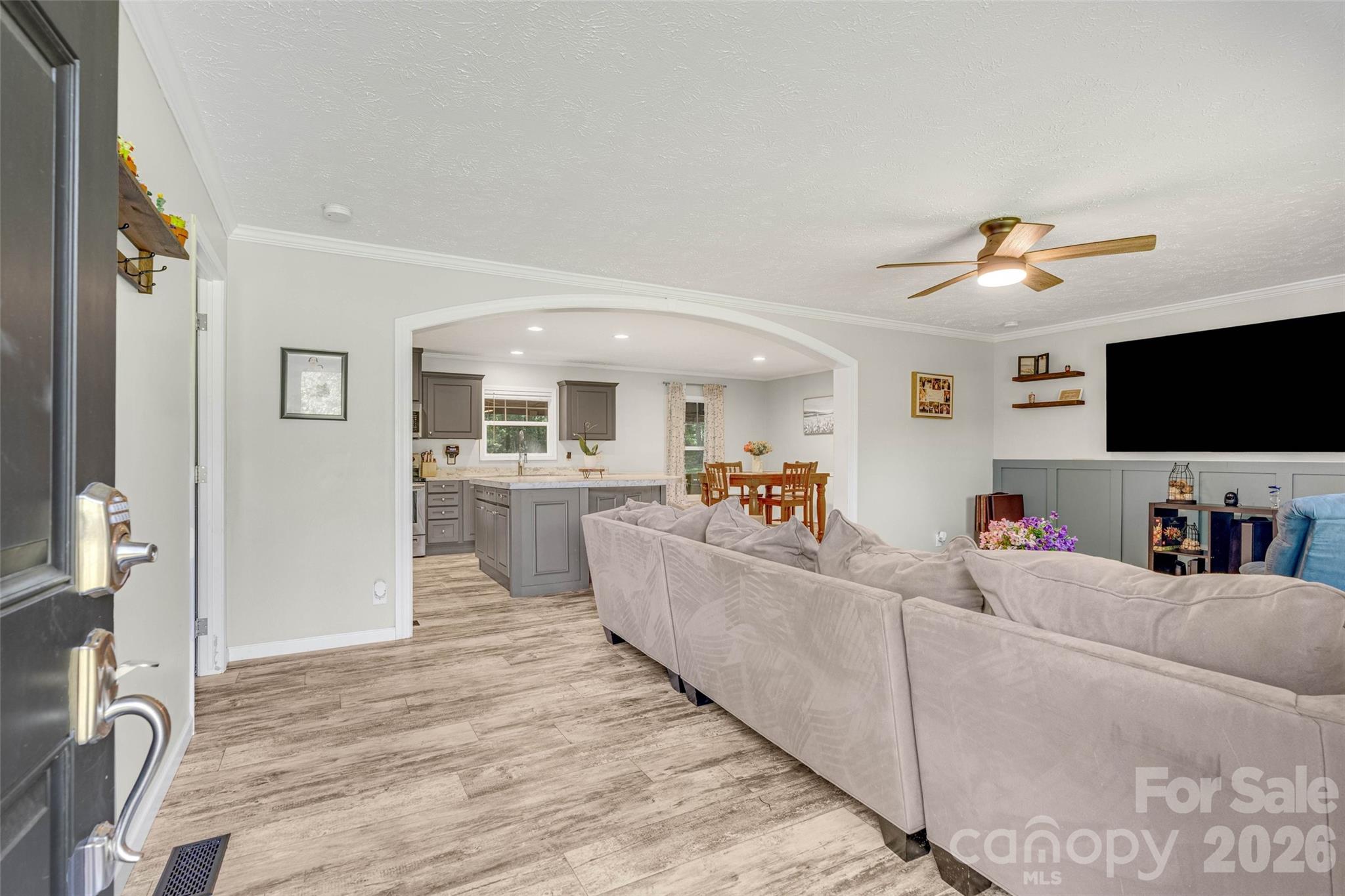 5007 Carlos Road — Catawba