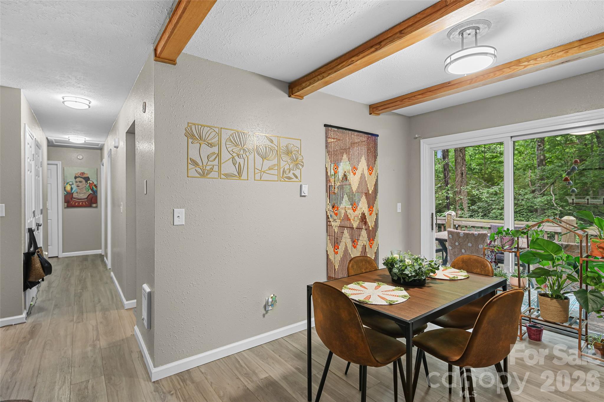 659 Salisbury Road — Hendersonville