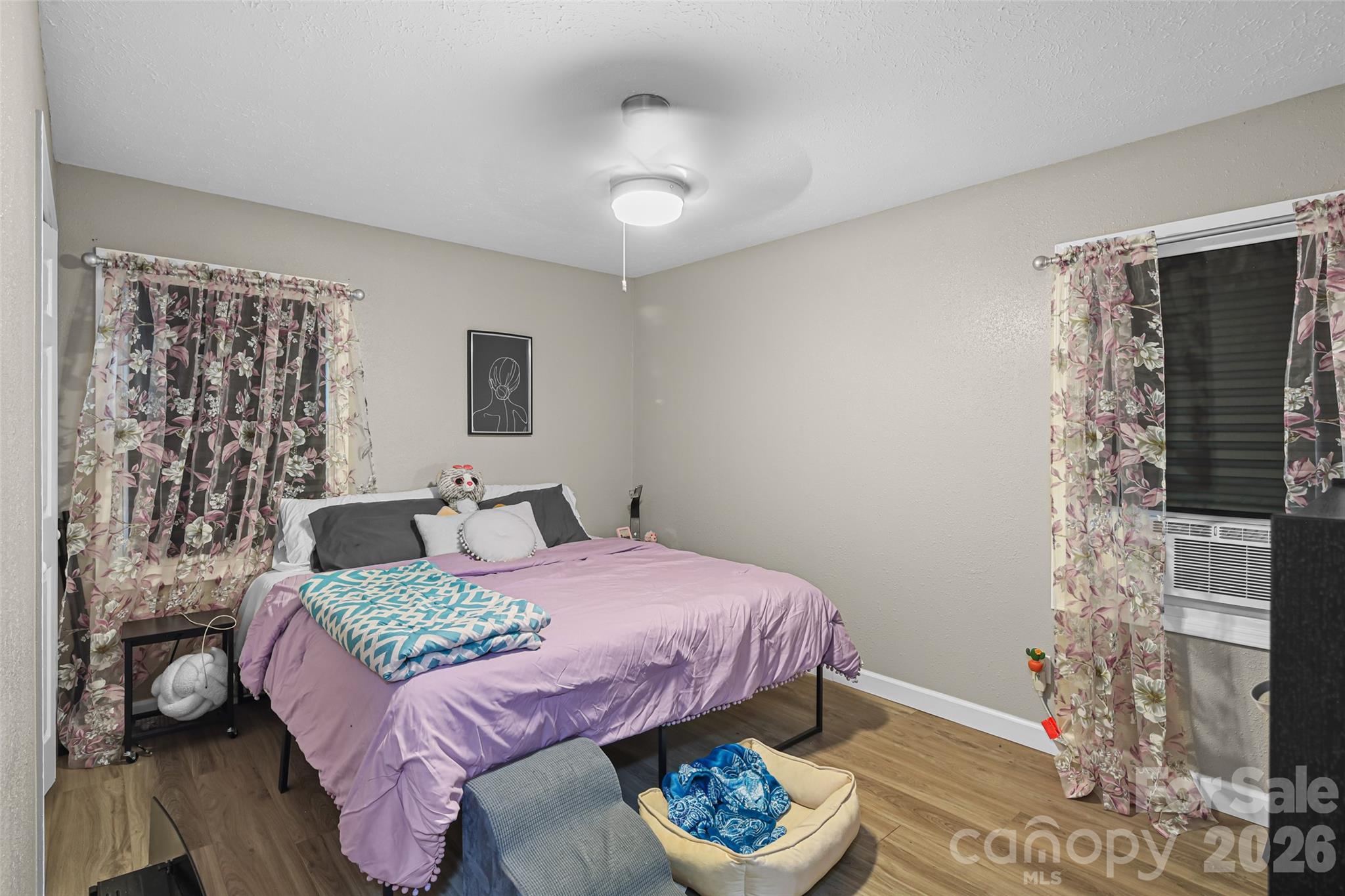 659 Salisbury Road — Hendersonville