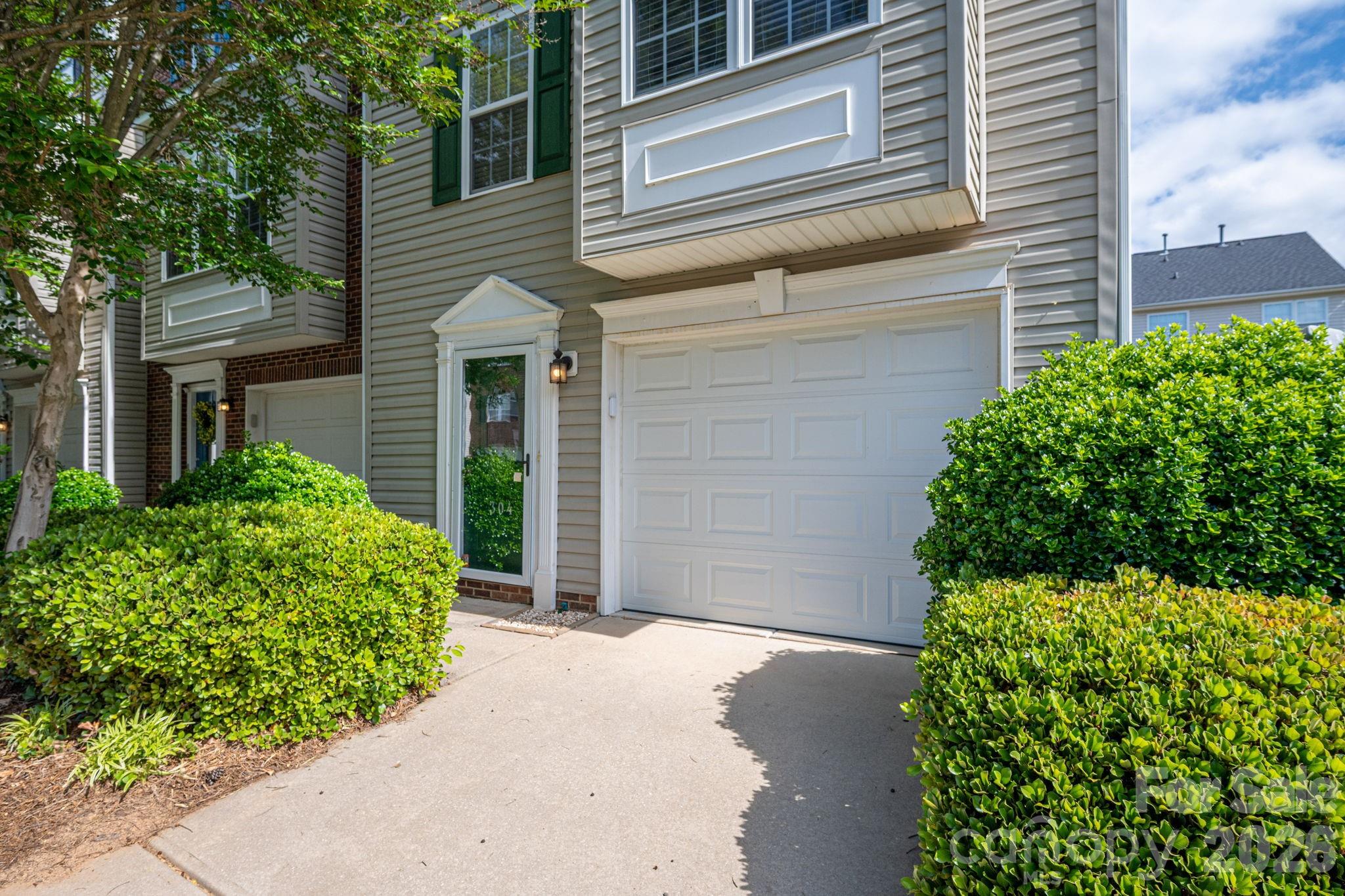 304 Rock Ridge Lane — Mount Holly