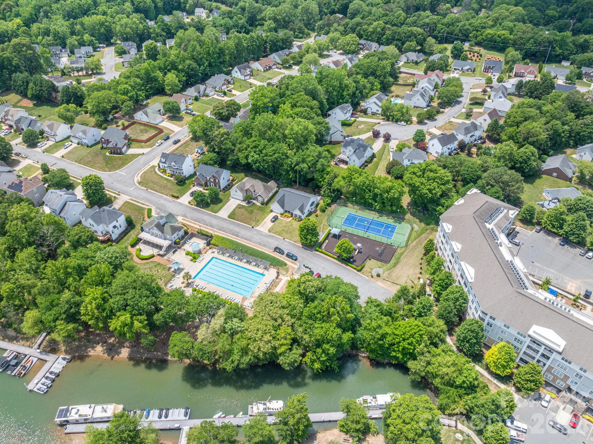304 Rock Ridge Lane — Mount Holly