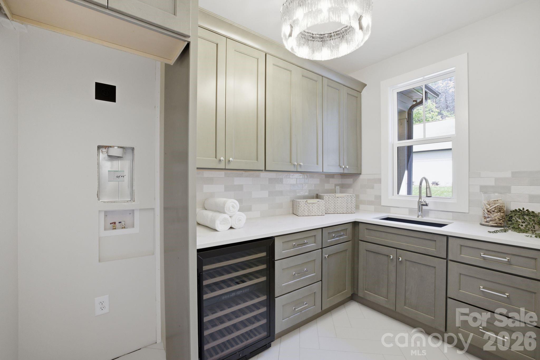 8321 Long Island Road — Catawba