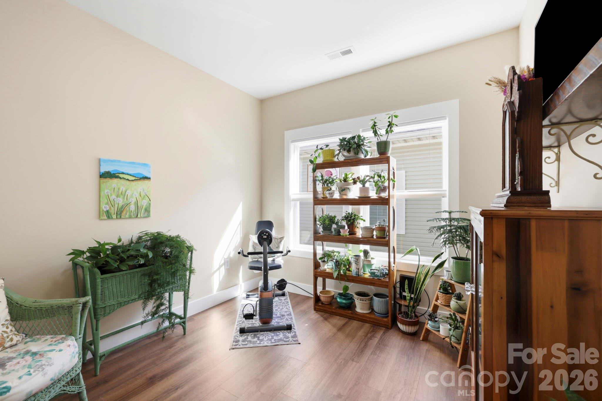 143 Beechnut Drive — Hendersonville
