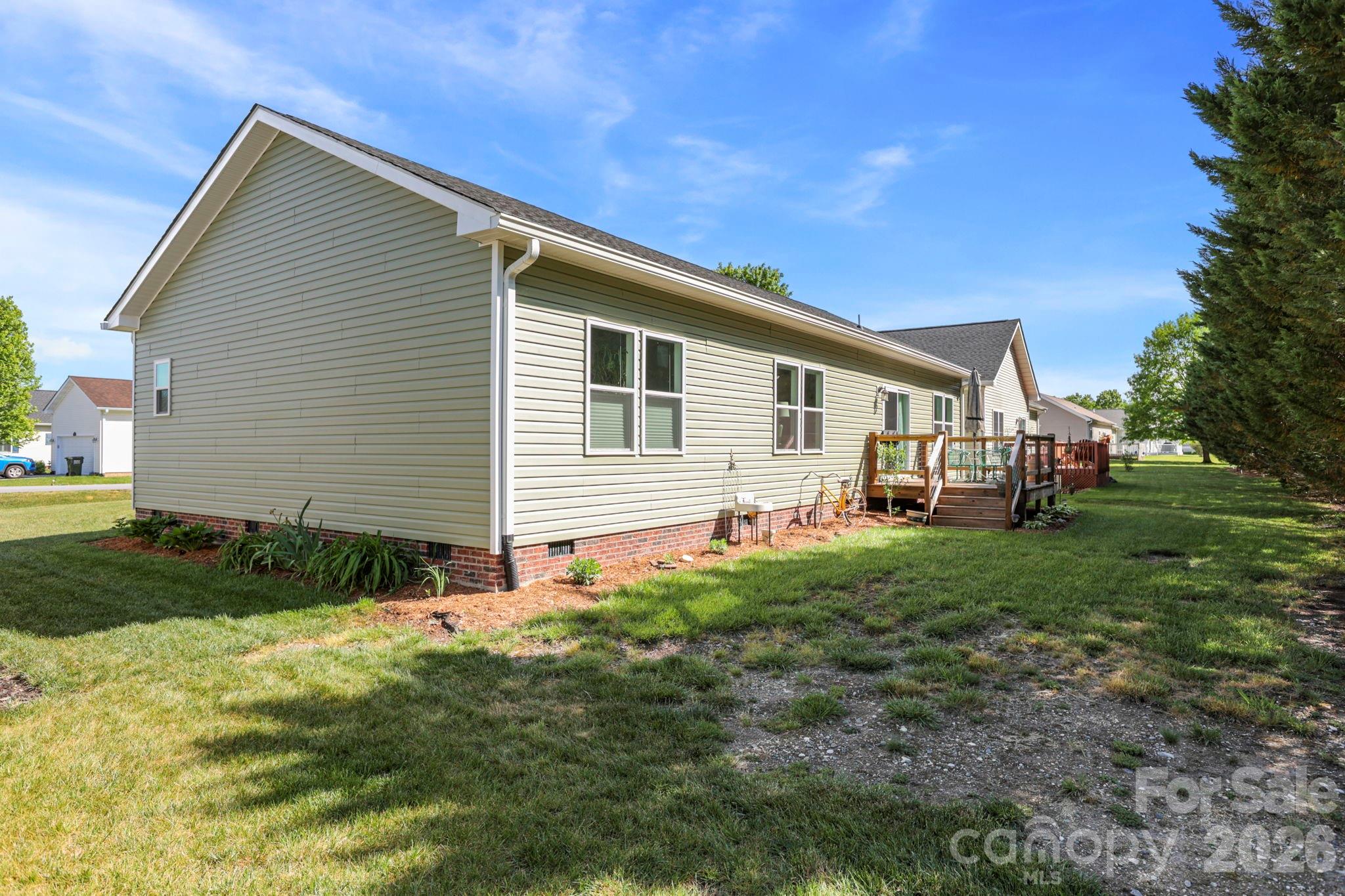 143 Beechnut Drive — Hendersonville
