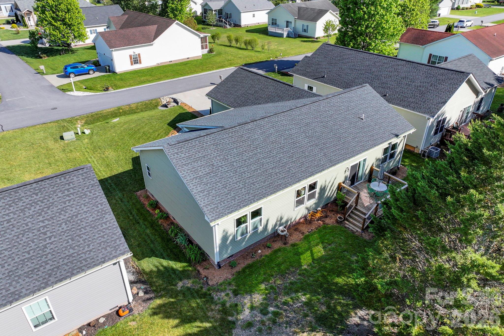 143 Beechnut Drive — Hendersonville