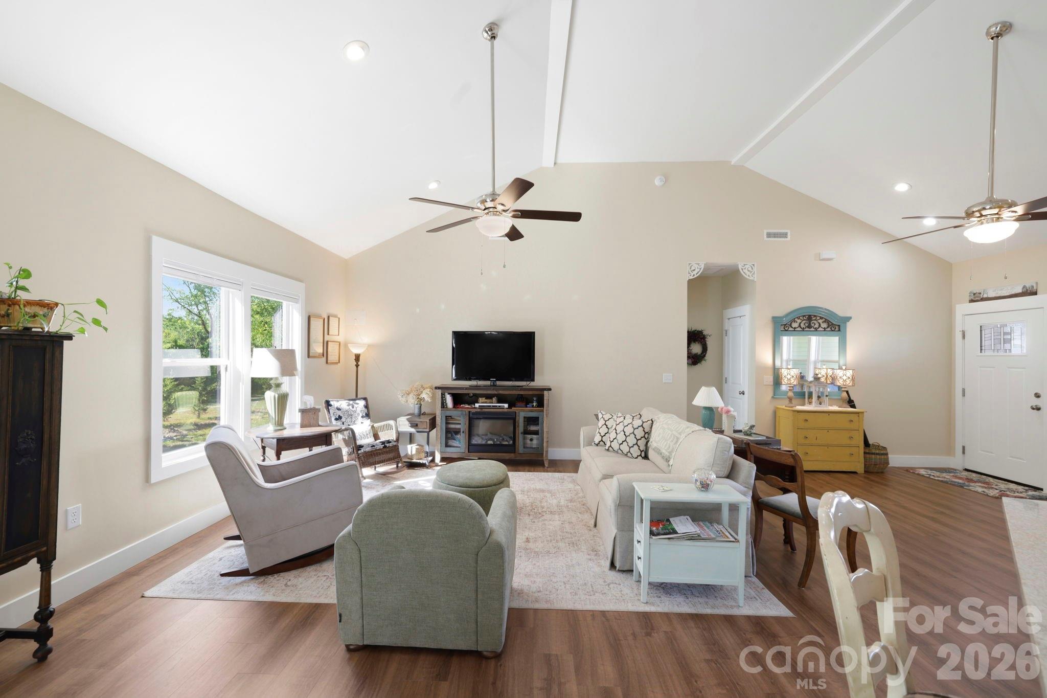 143 Beechnut Drive — Hendersonville
