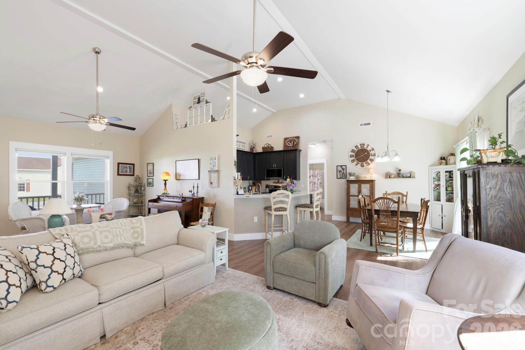 143 Beechnut Drive — Hendersonville
