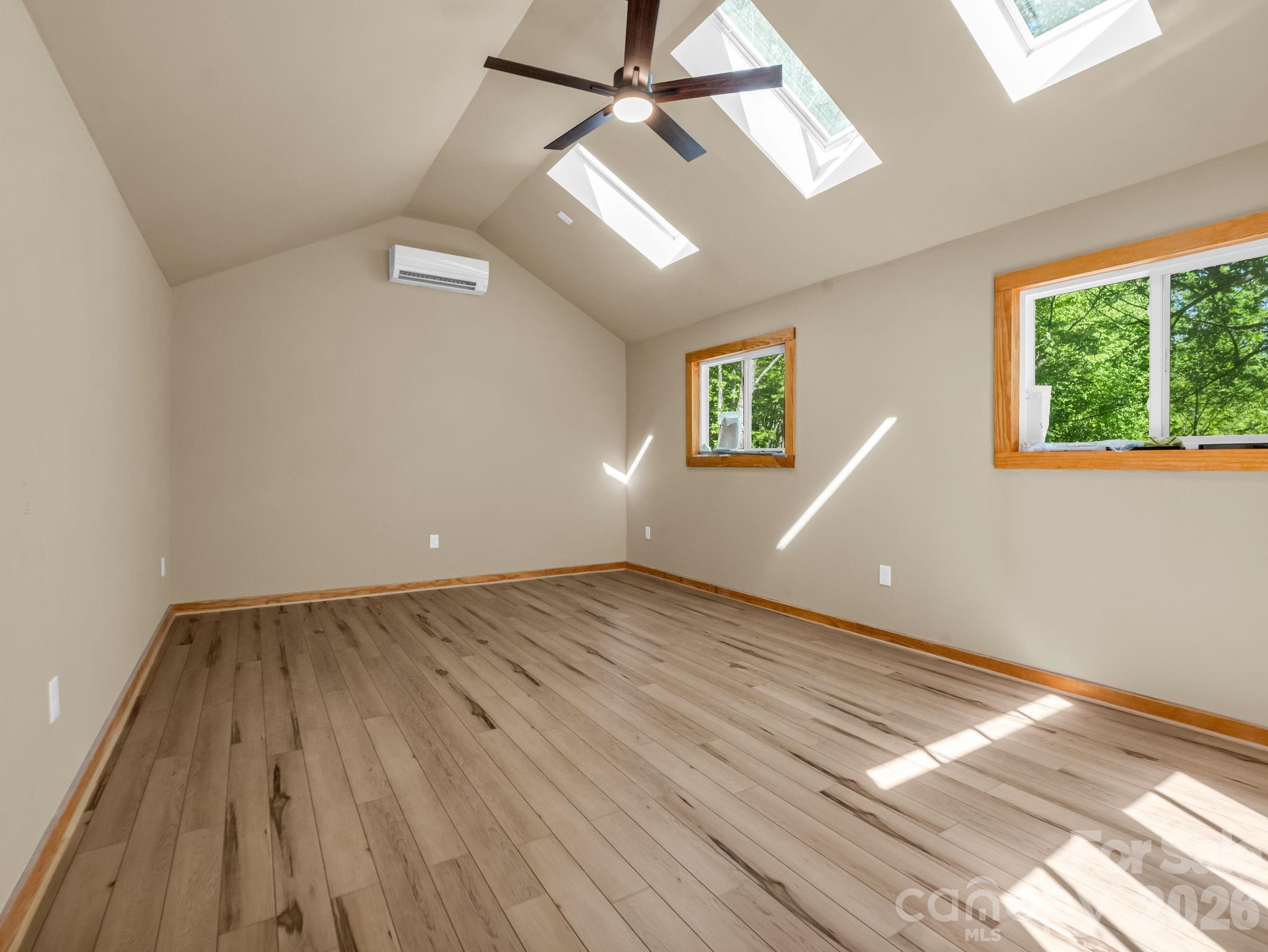 603 Pace Mountain Road — Saluda