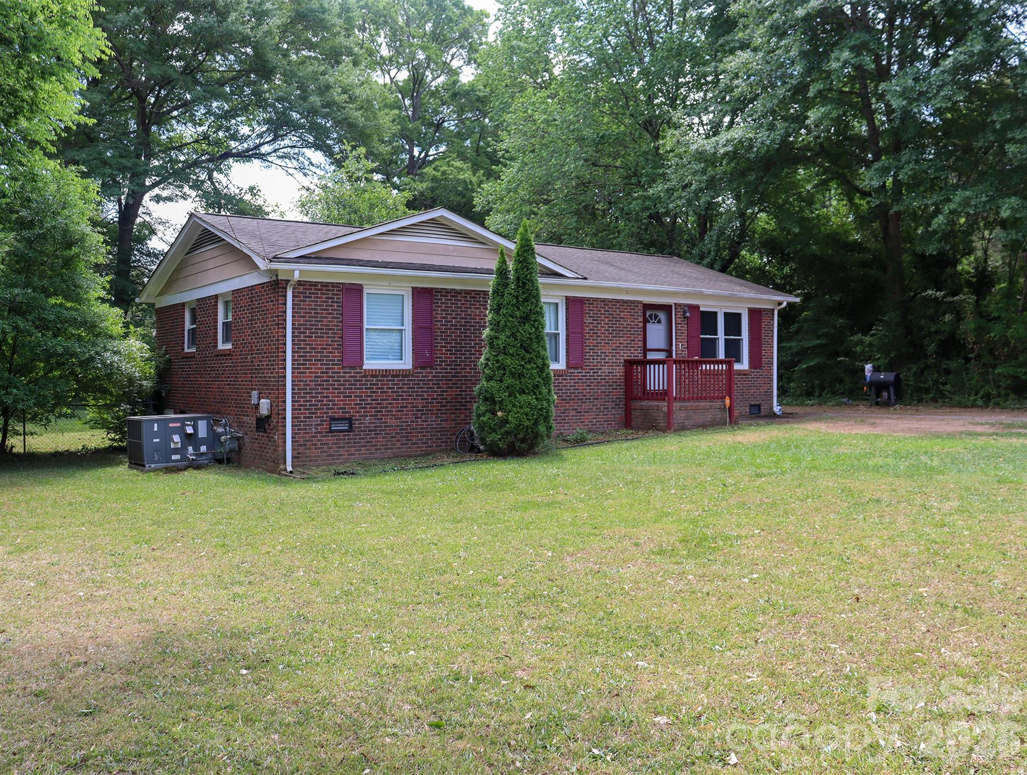 1006 Iris Drive — Gastonia