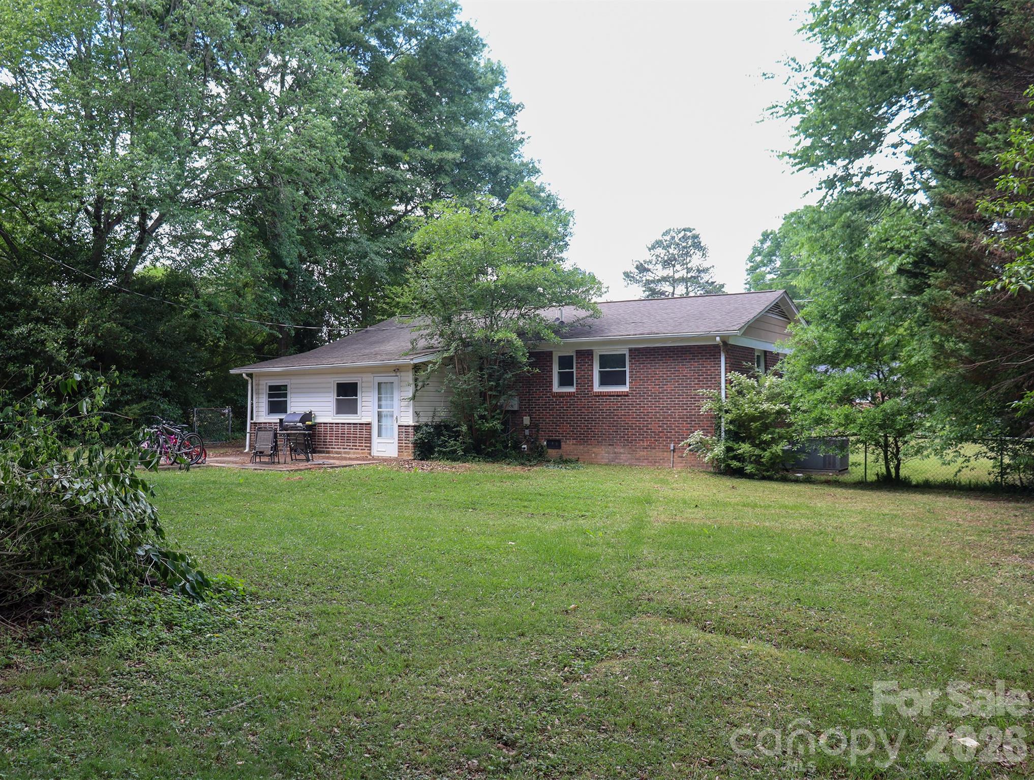 1006 Iris Drive — Gastonia