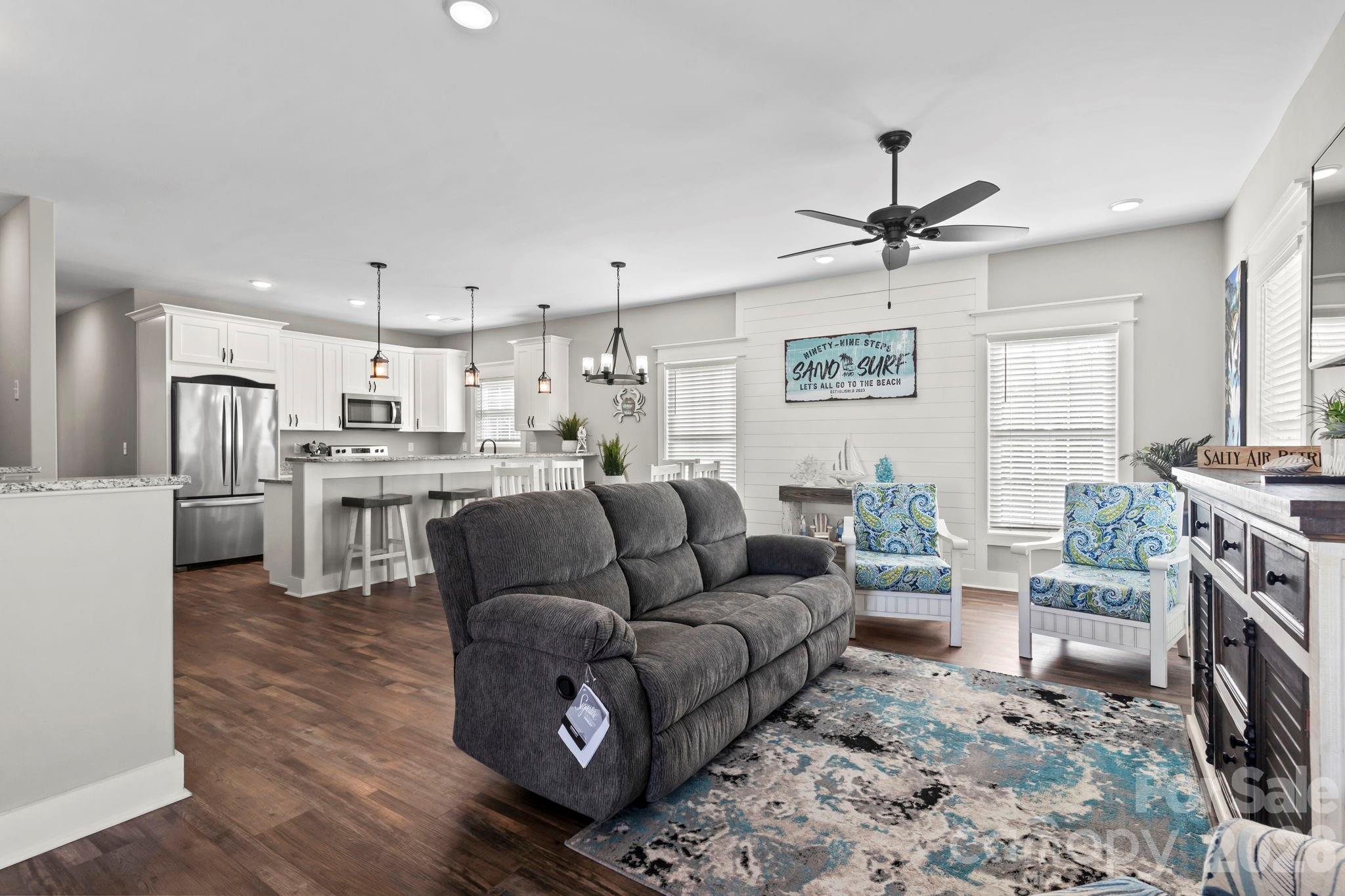 119 Sunset Drive — Garden City