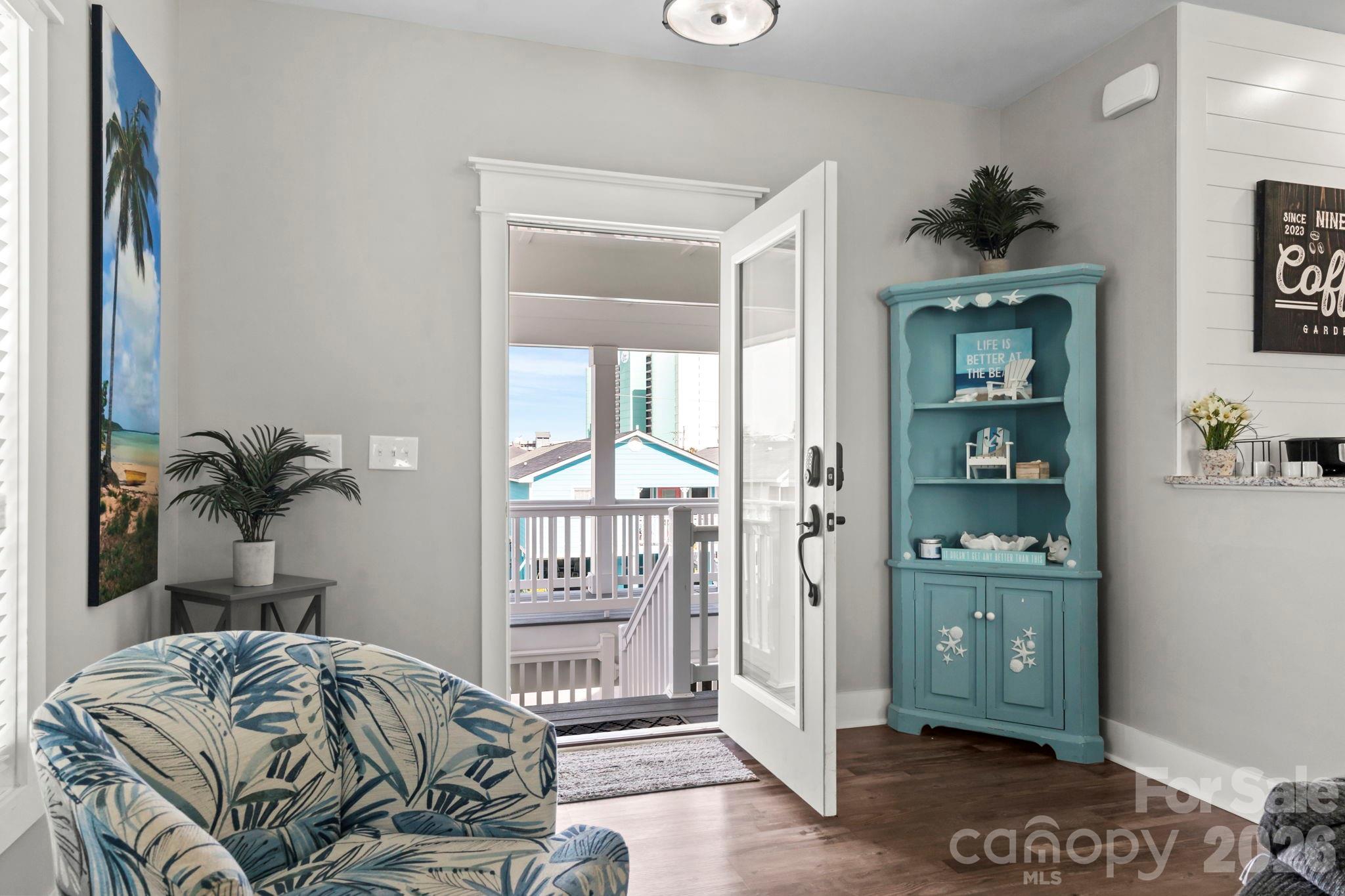 119 Sunset Drive — Garden City