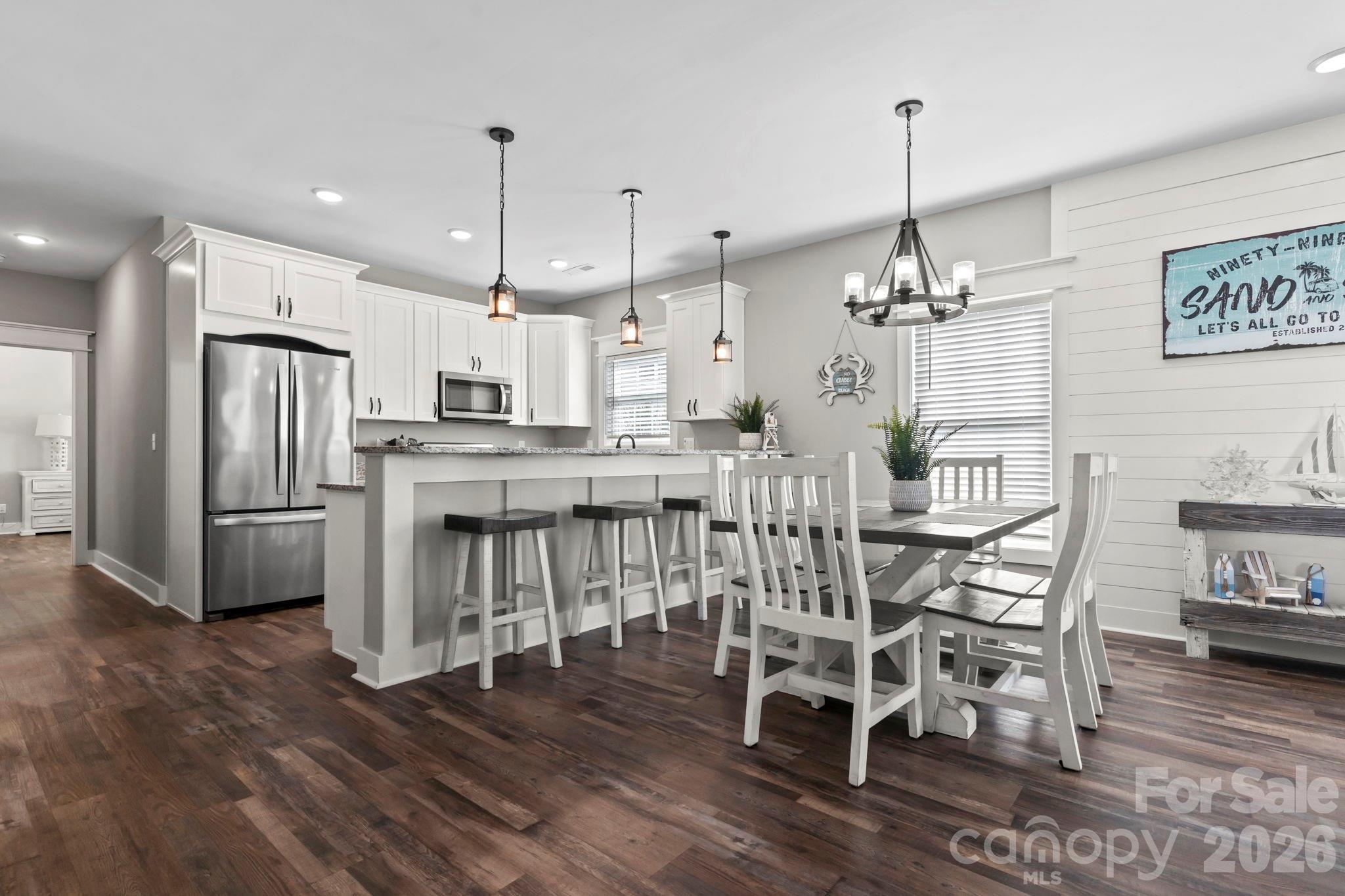 119 Sunset Drive — Garden City