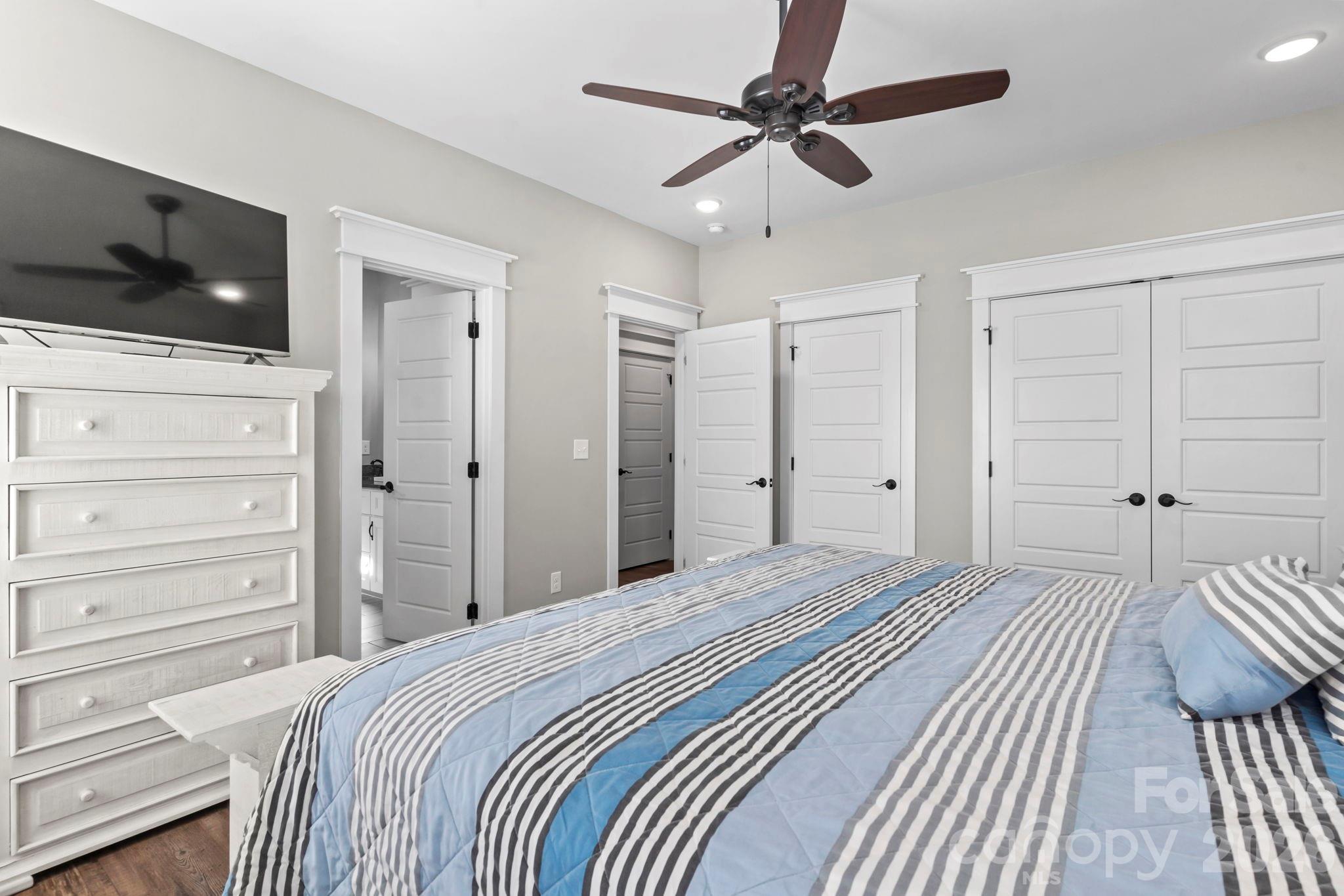 119 Sunset Drive — Garden City
