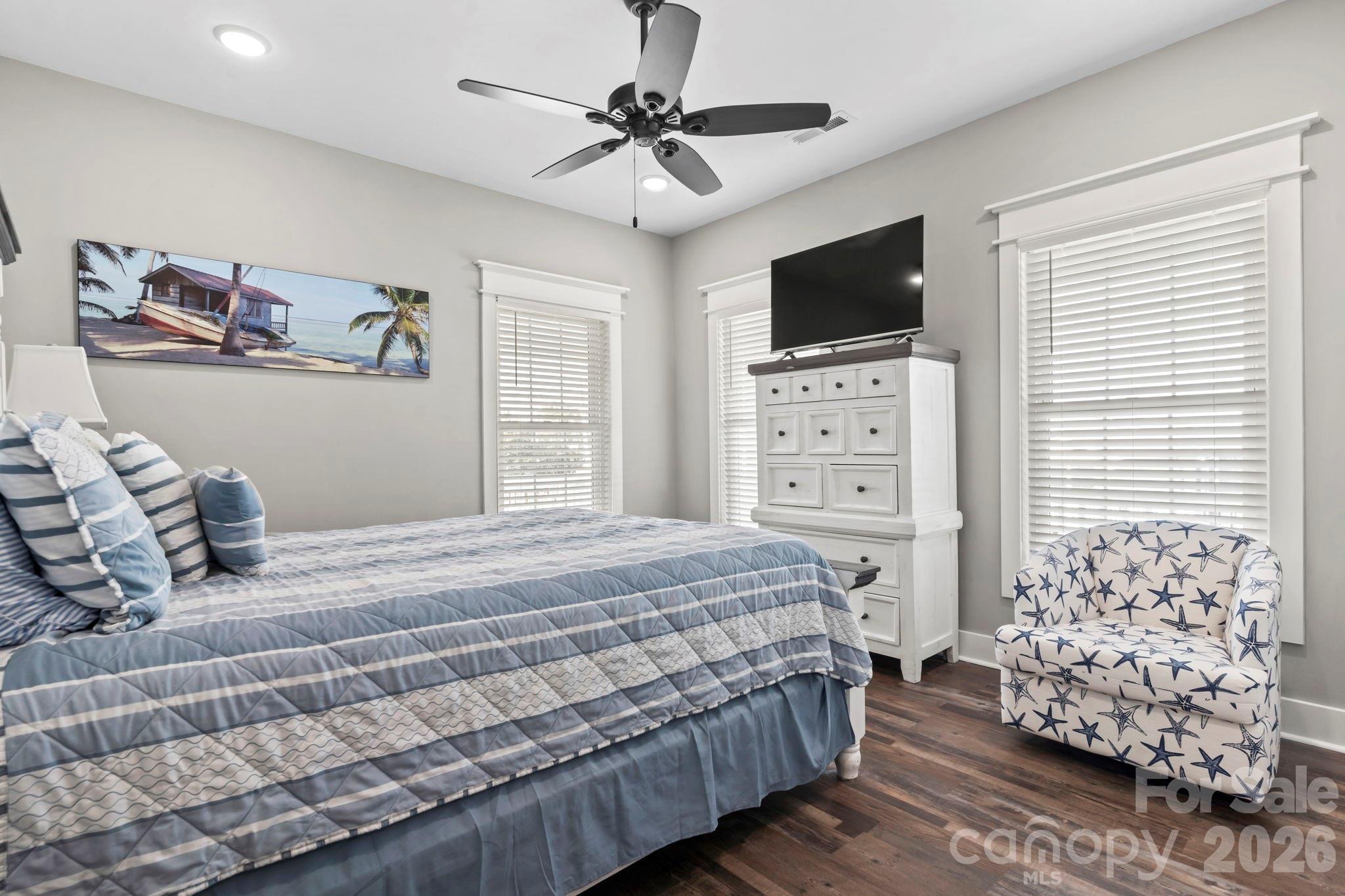 119 Sunset Drive — Garden City
