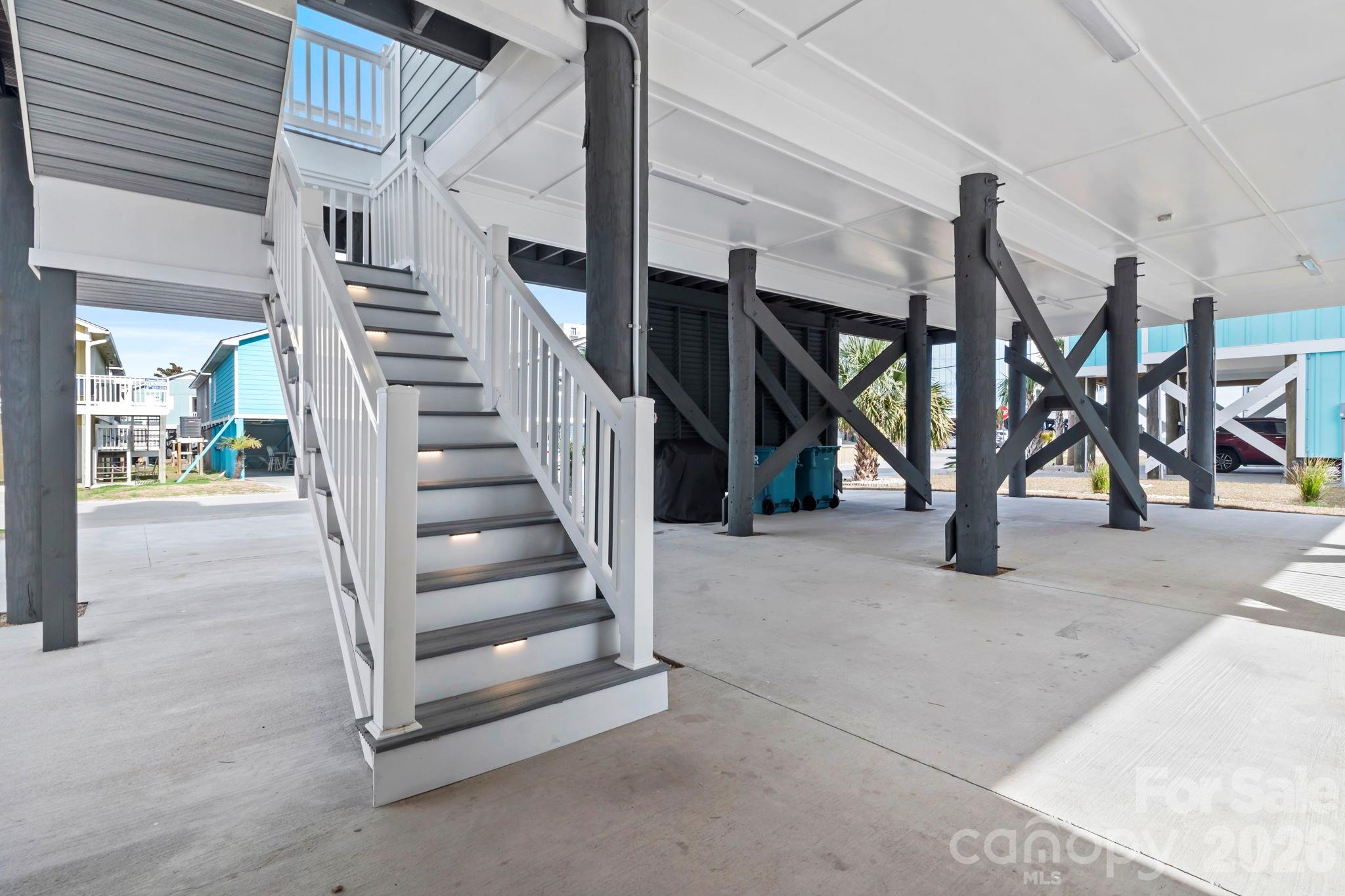 119 Sunset Drive — Garden City