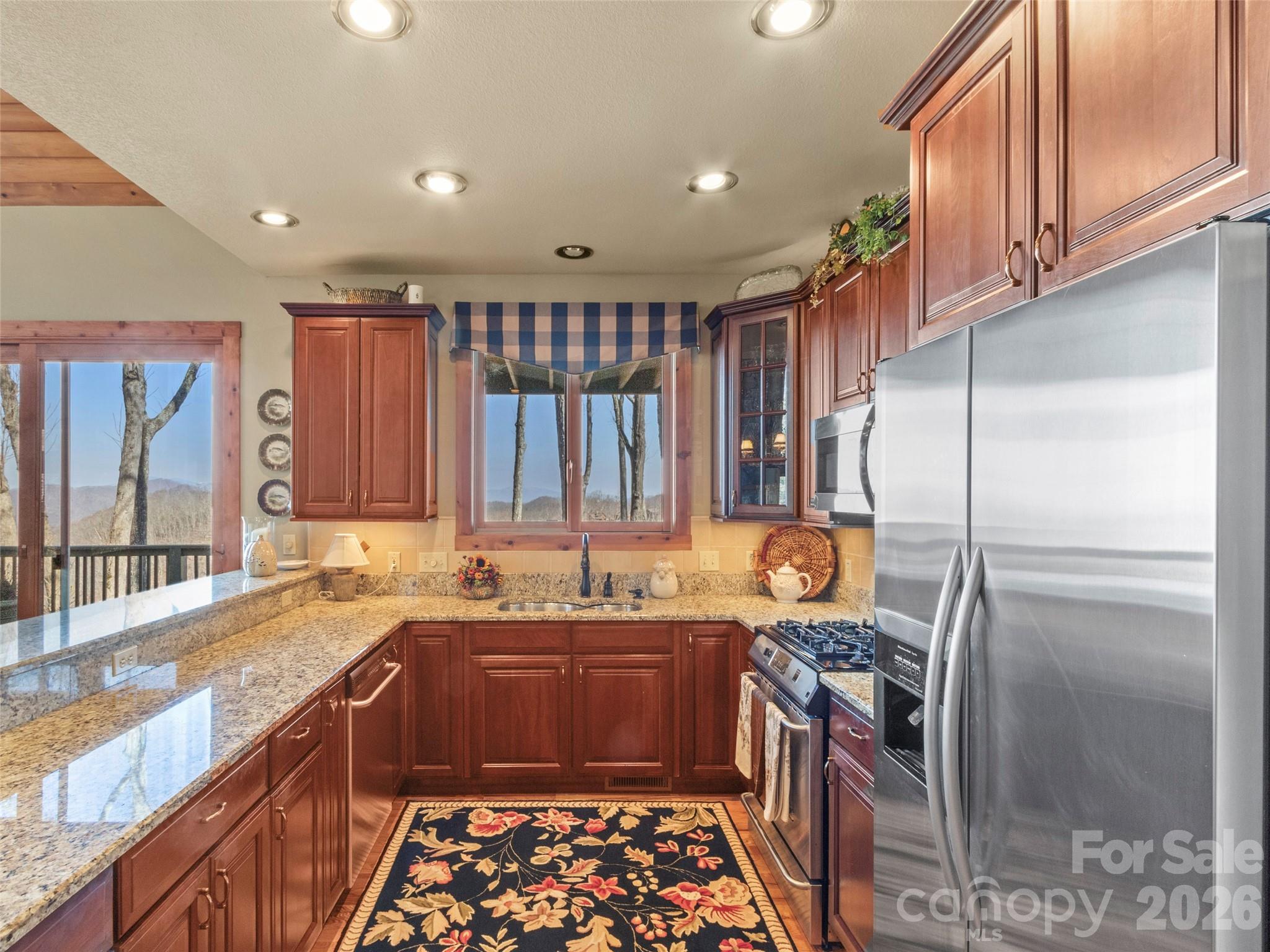 456 Spring House Drive — Burnsville